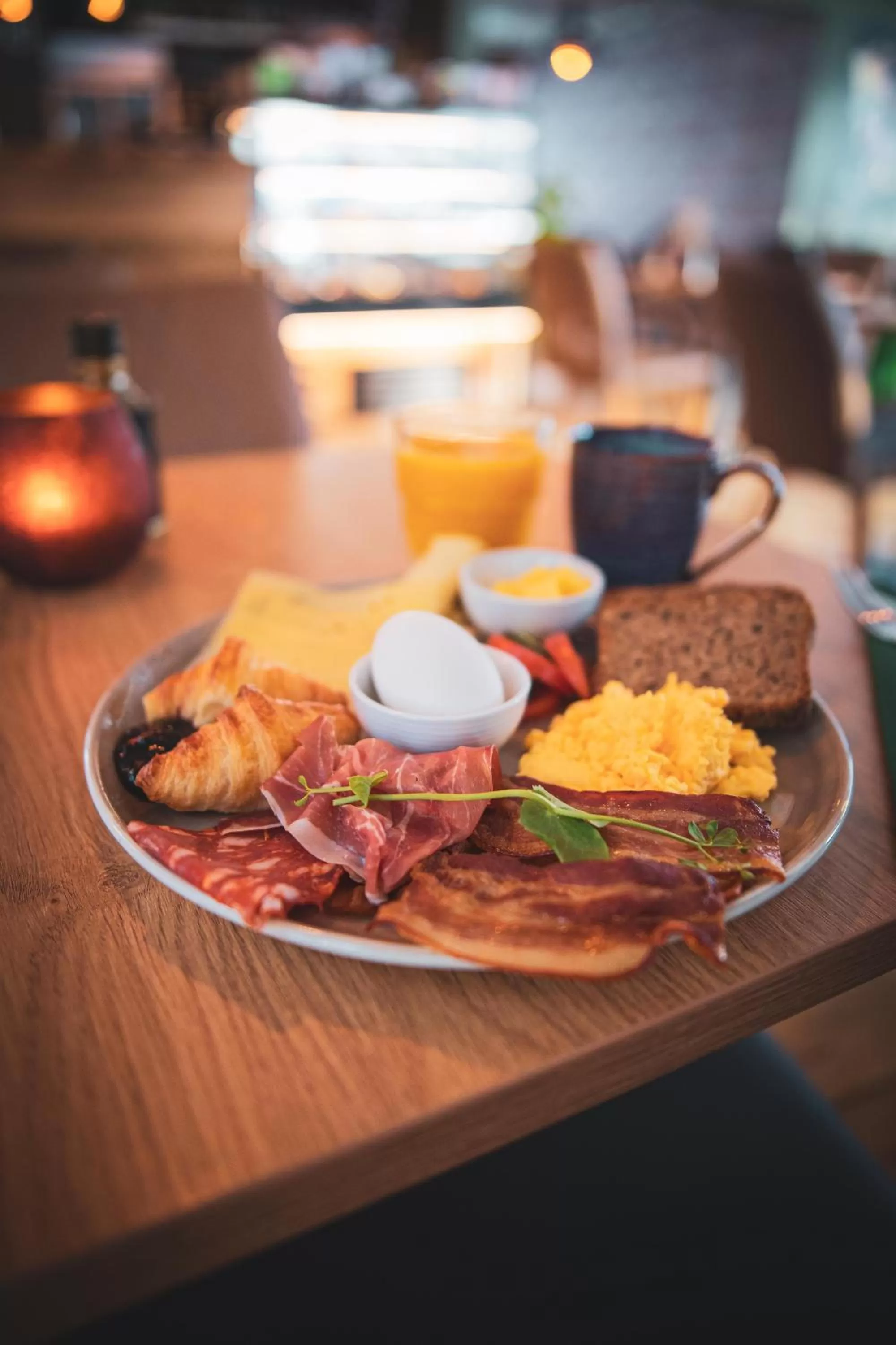 Buffet breakfast in Canyon Hotell