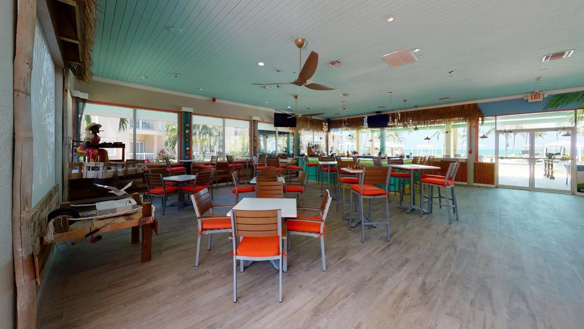 Restaurant/places to eat in Holiday Inn Resort Grand Cayman by IHG