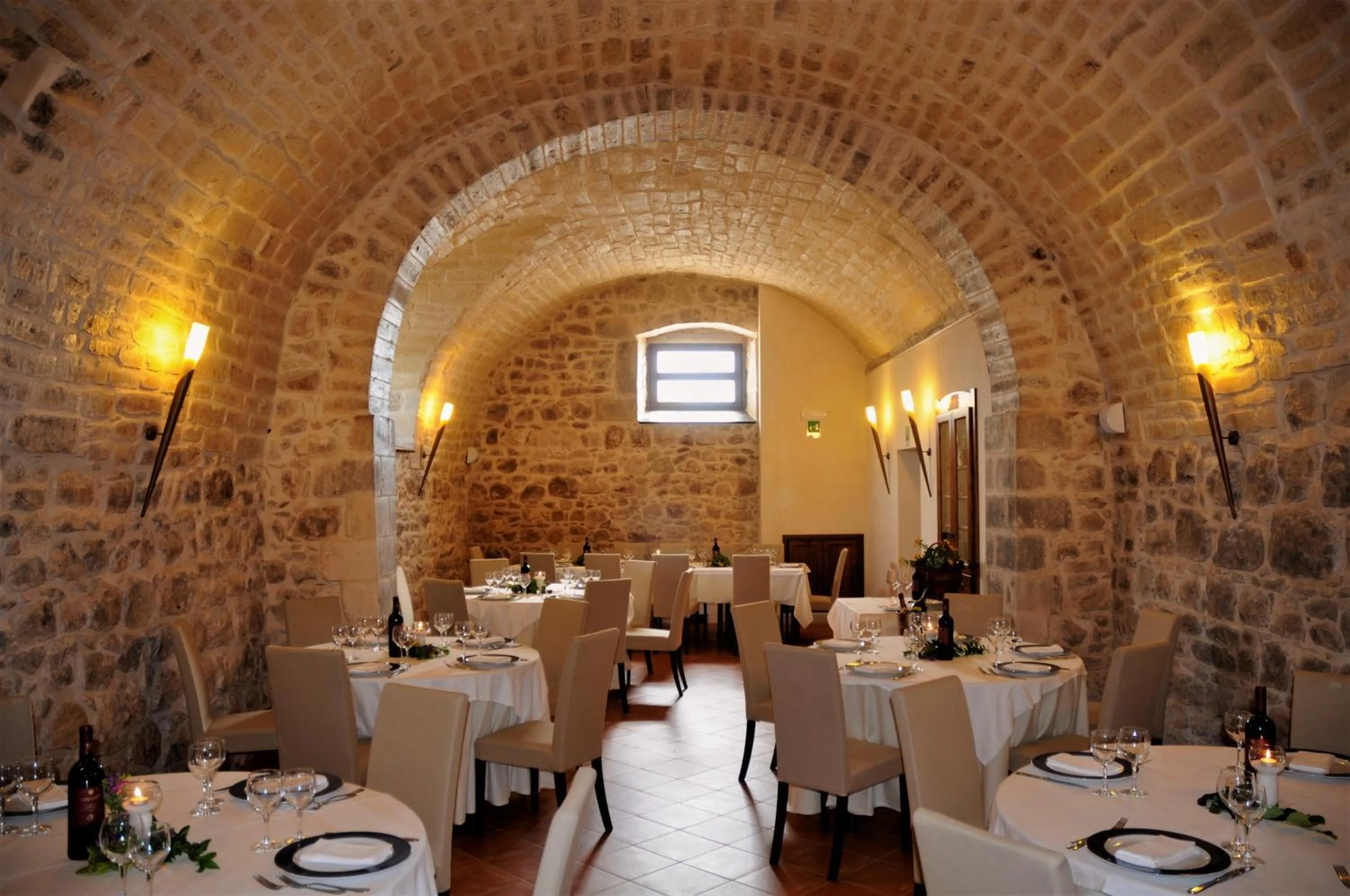 Restaurant/places to eat in Torre Don Virgilio Country Hotel
