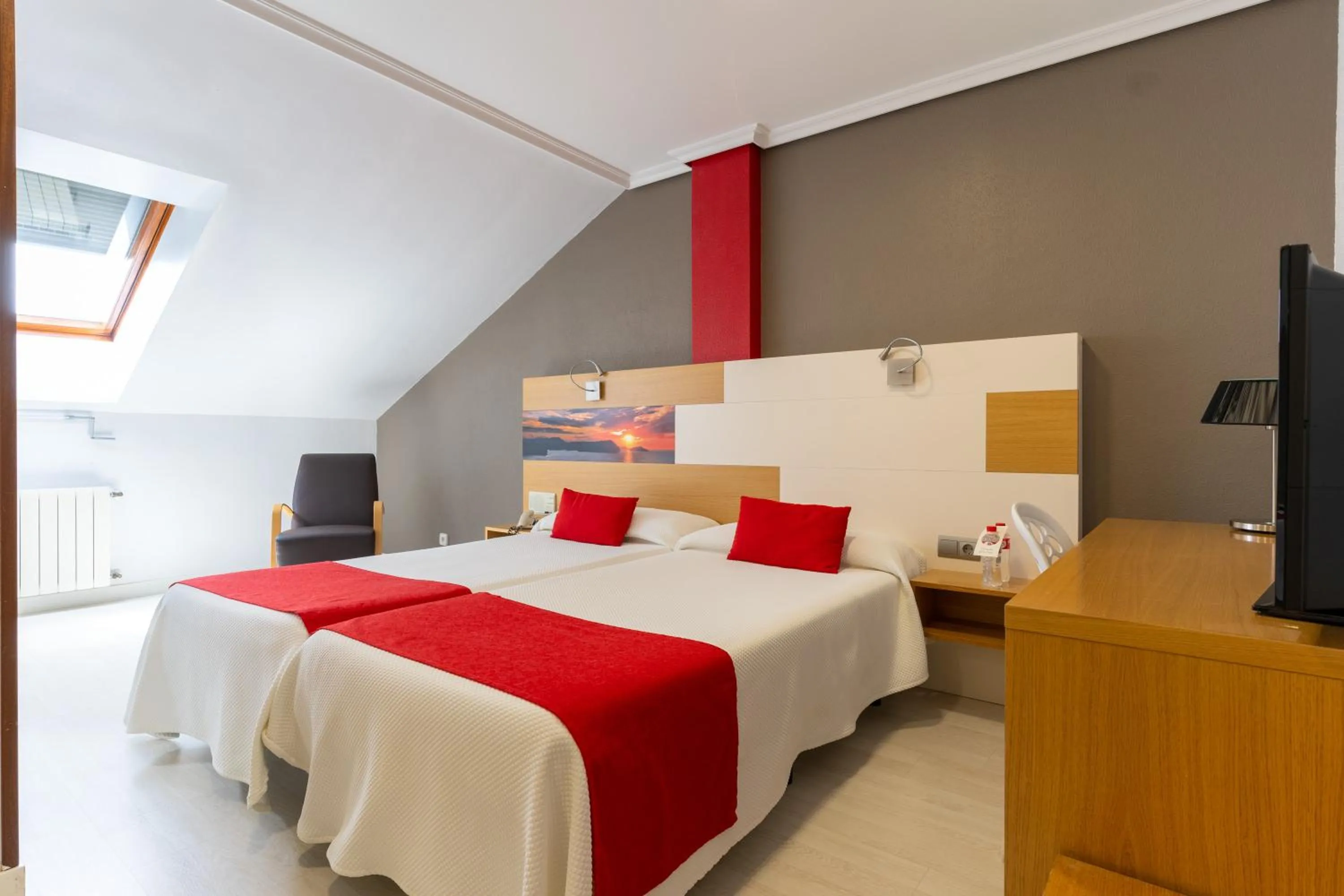 Single Room in Chateau La Roca