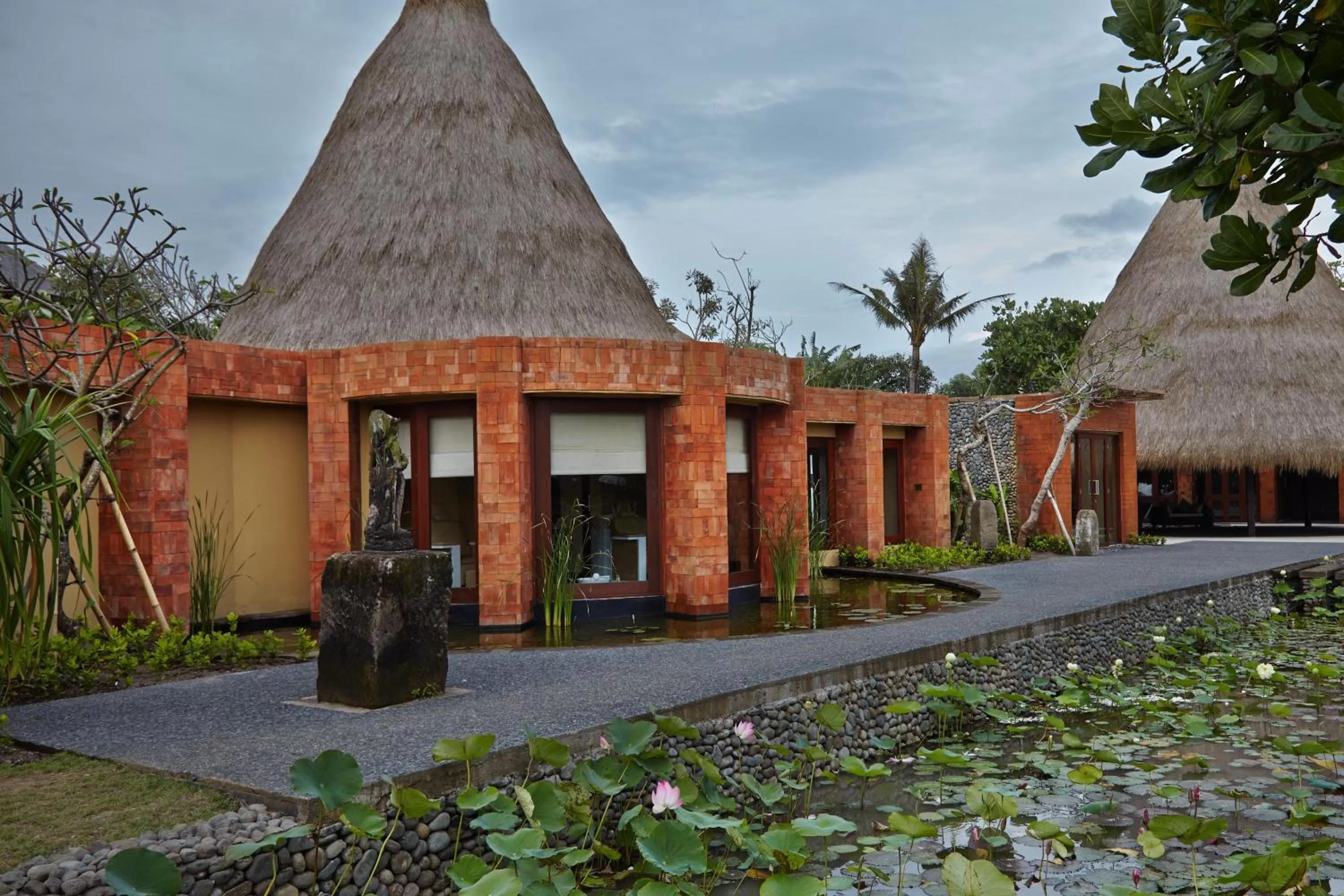 Property building in WakaGangga