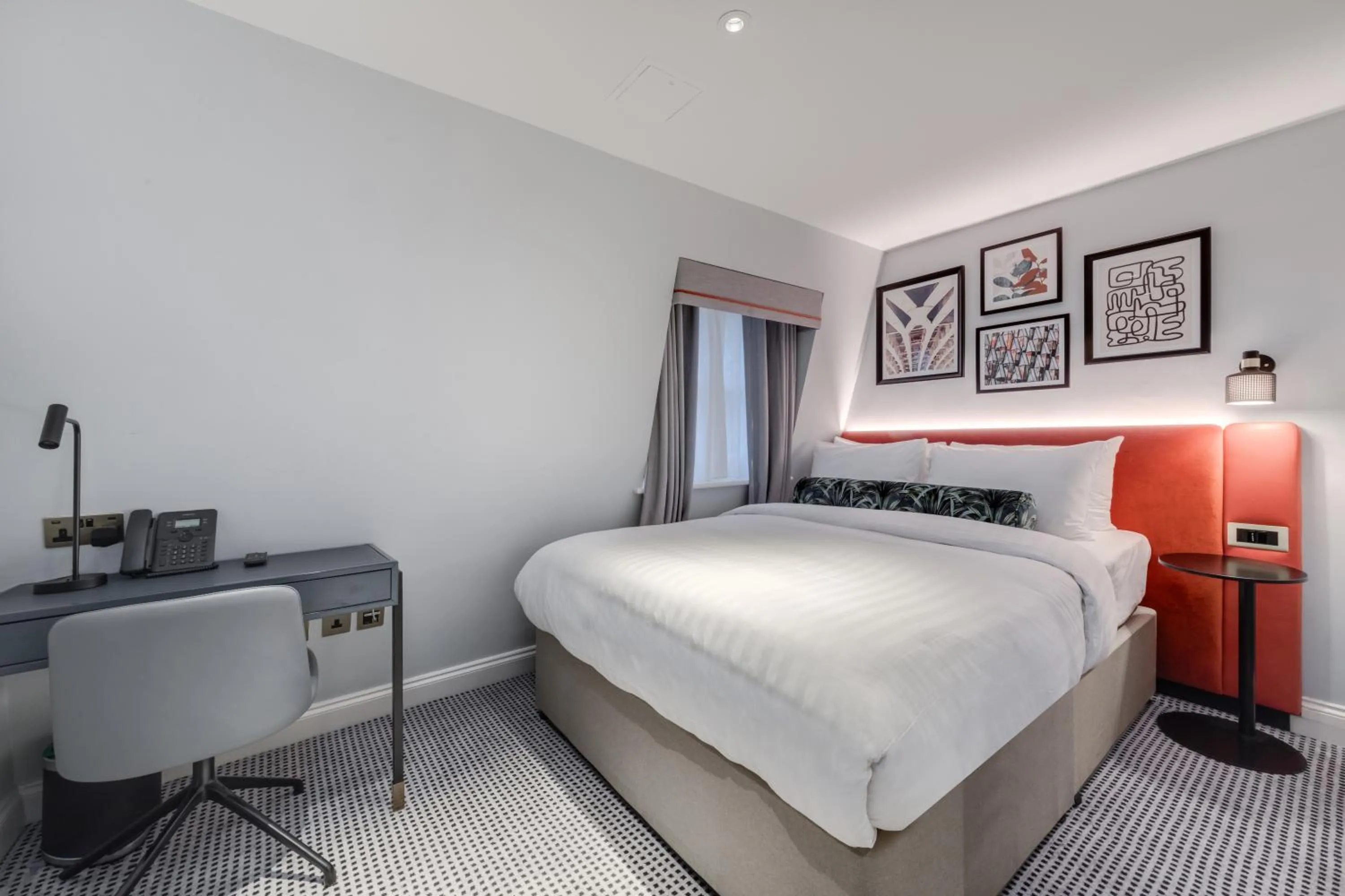 Bedroom, Bed in Best Western The Boltons