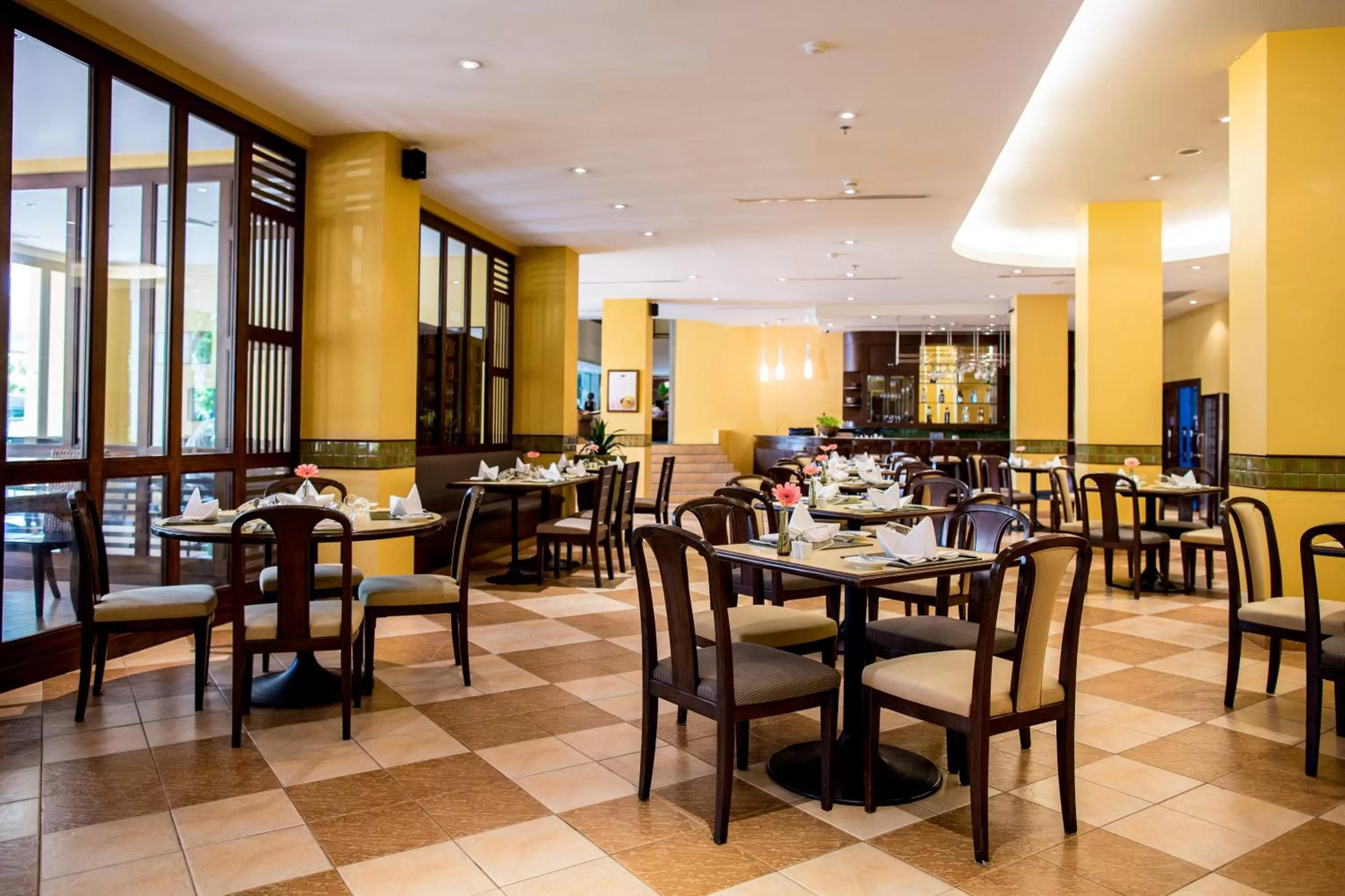 Restaurant/places to eat in Mercure Chiang Mai