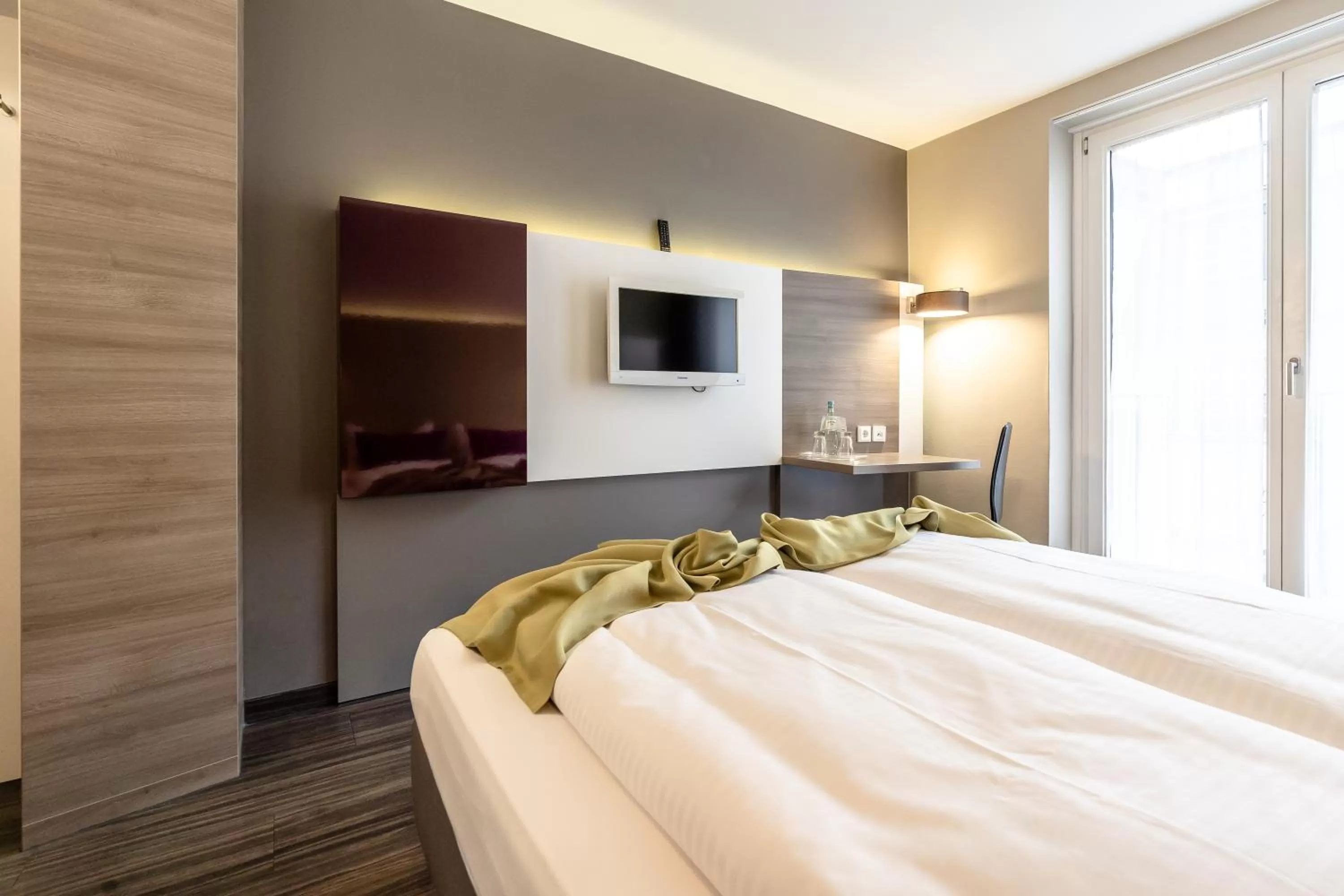 Photo of the whole room, Bed in Hotel Demas City