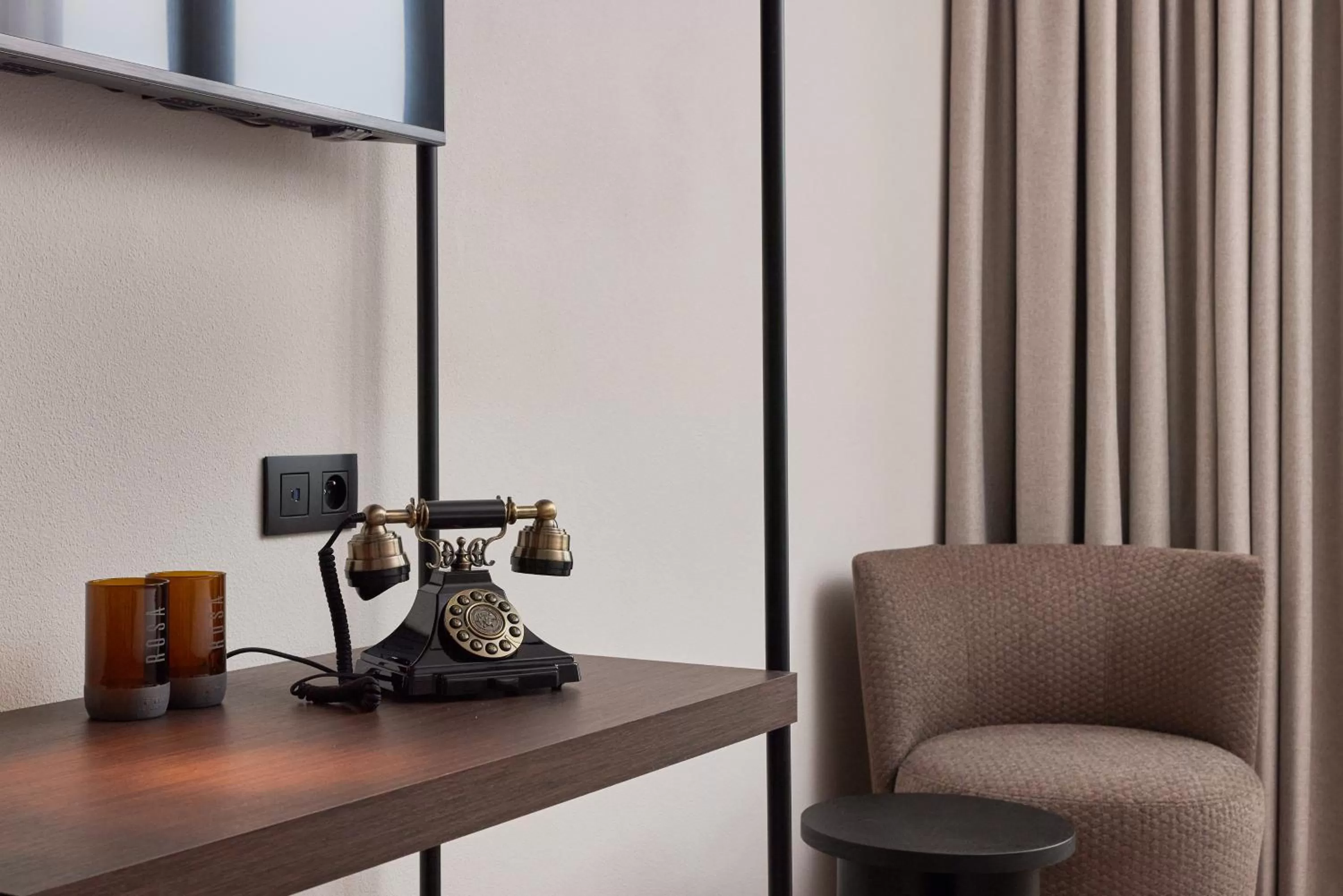 Seating area in Rosa Hotel