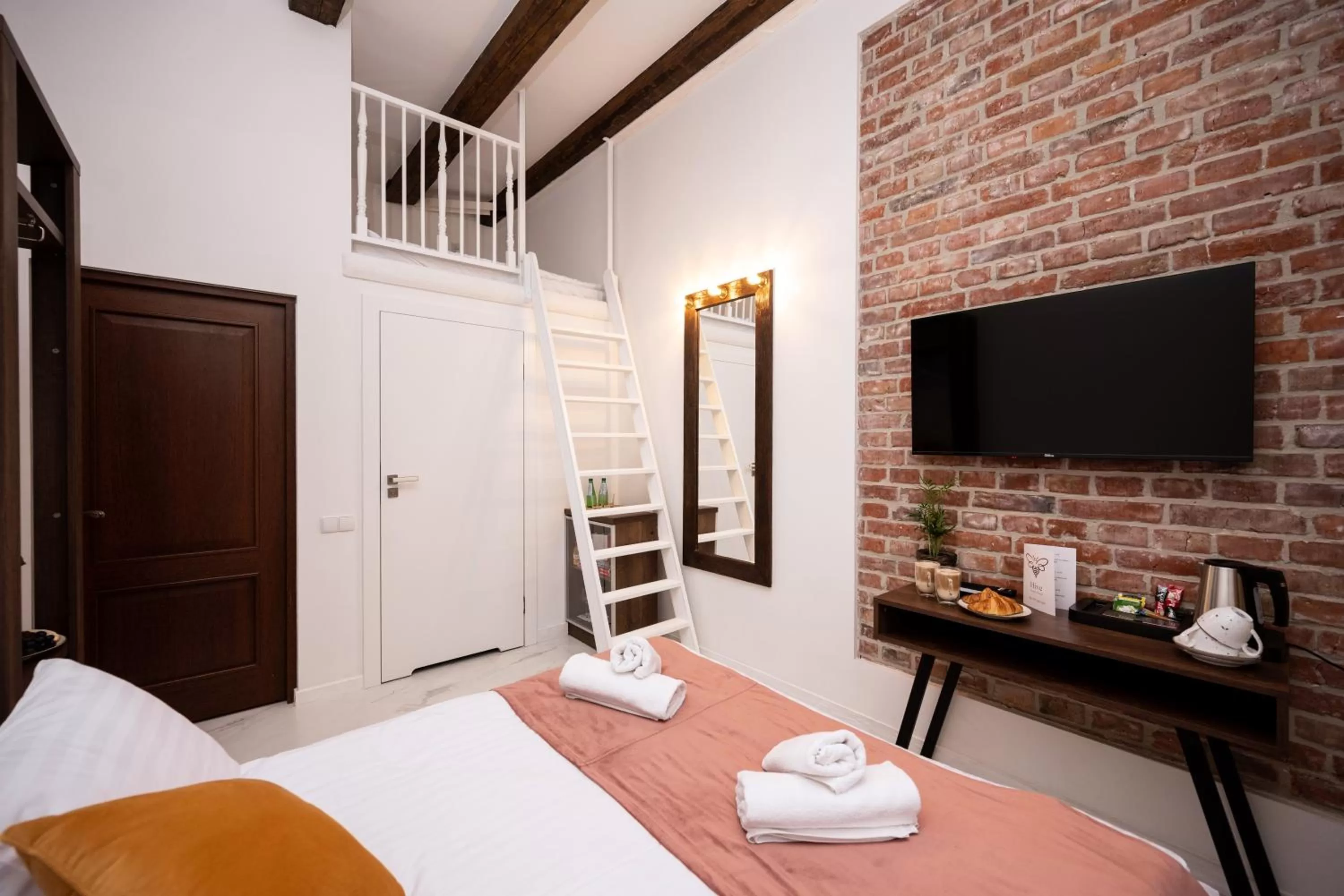 Bed in Hive Family House