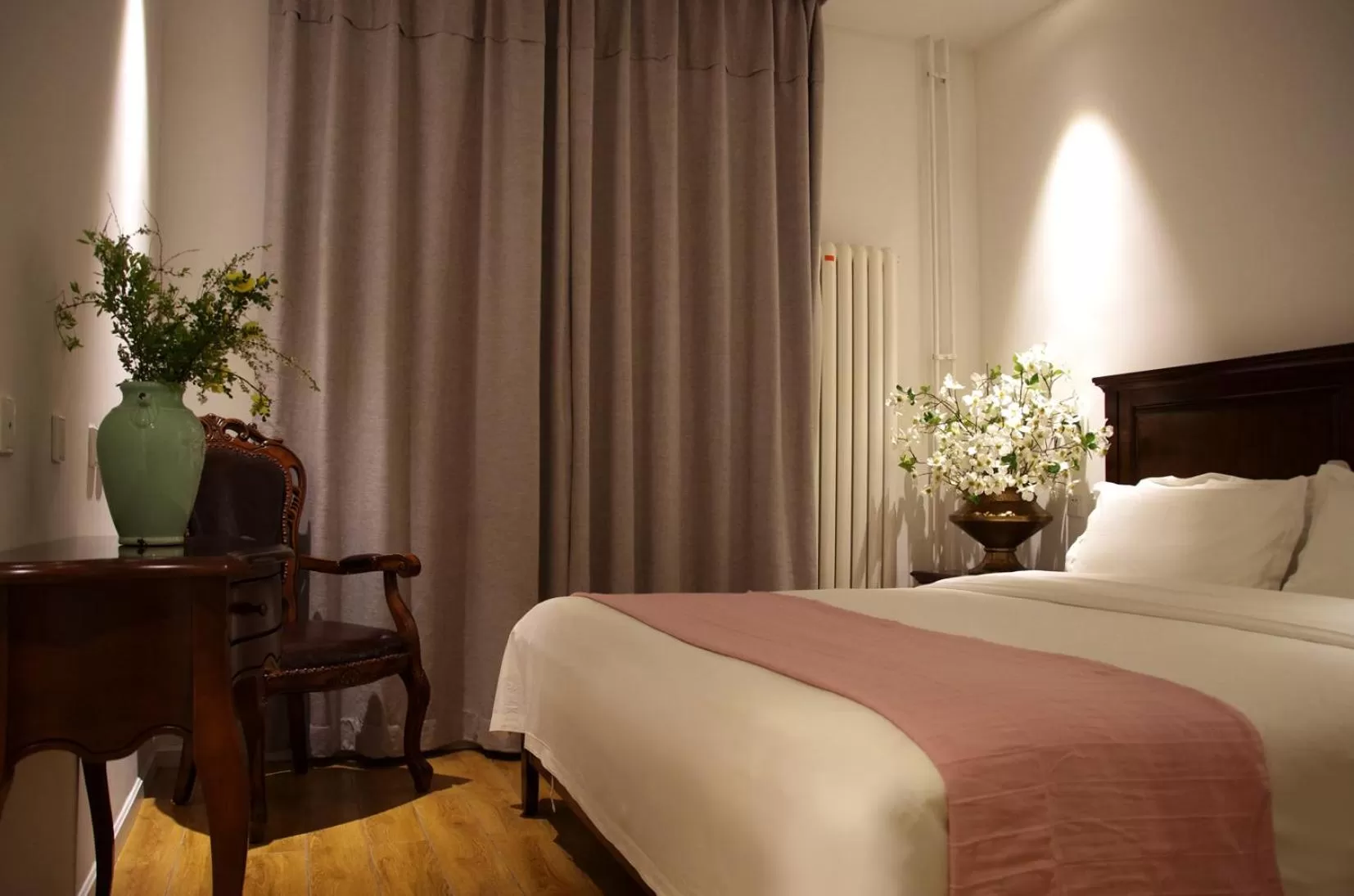 Bed in Beijing Shangchao Hotel