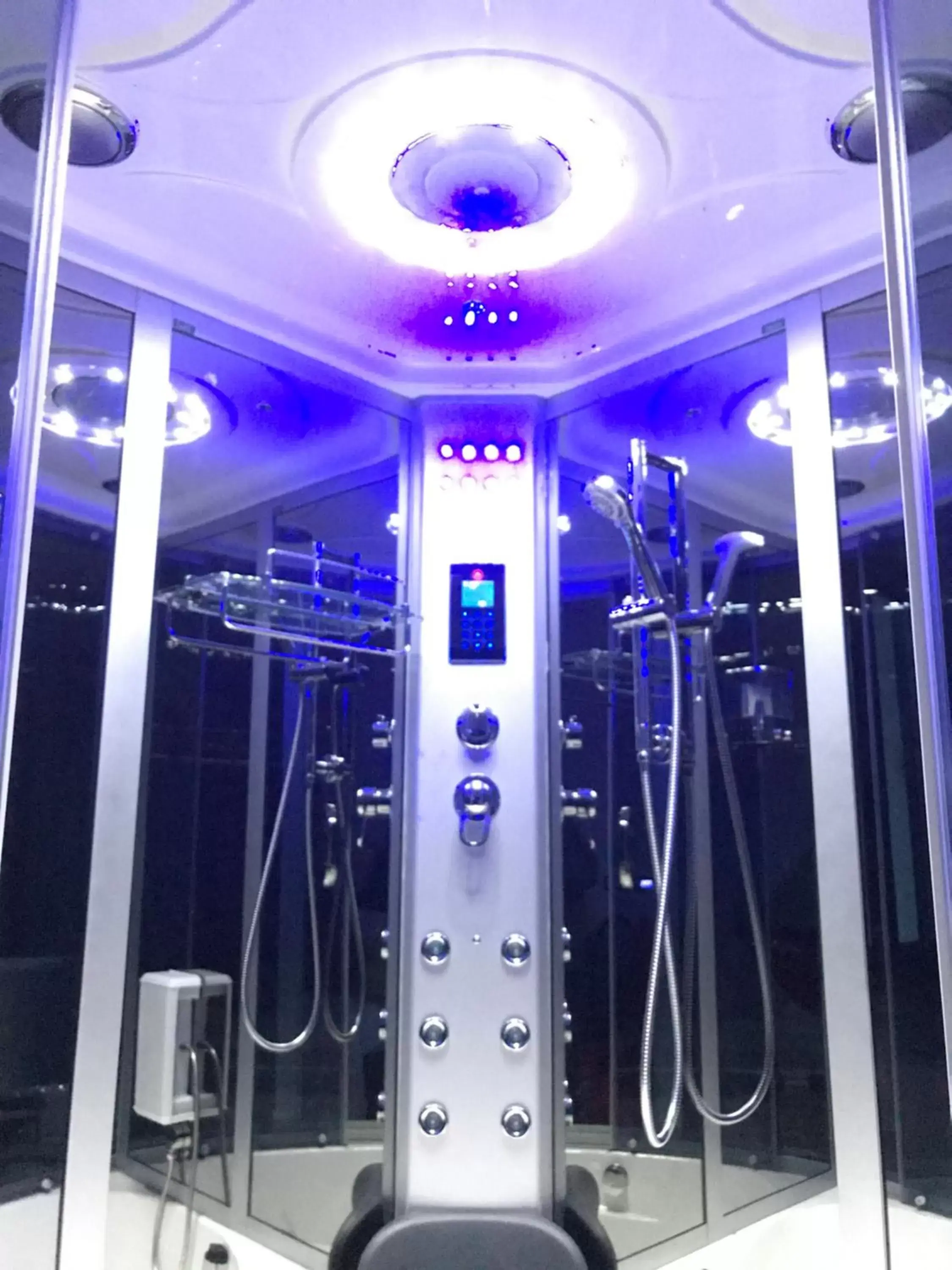 Junior Suite with Sauna in WELLNESS ART & WINE CAREN Junior Suite with Sauna in WELLNESS ART & WINE CAREN