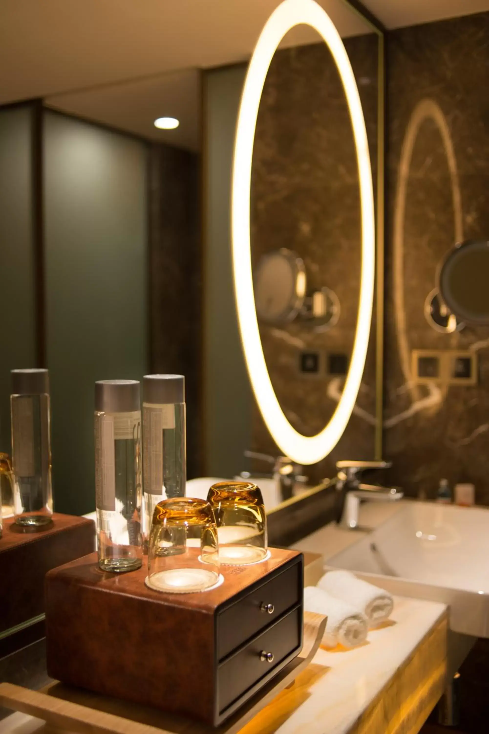 Premier King Room - Non Smoking in The Garden Hotel Guangzhou Premier King Room - Non Smoking in The Garden Hotel Guangzhou