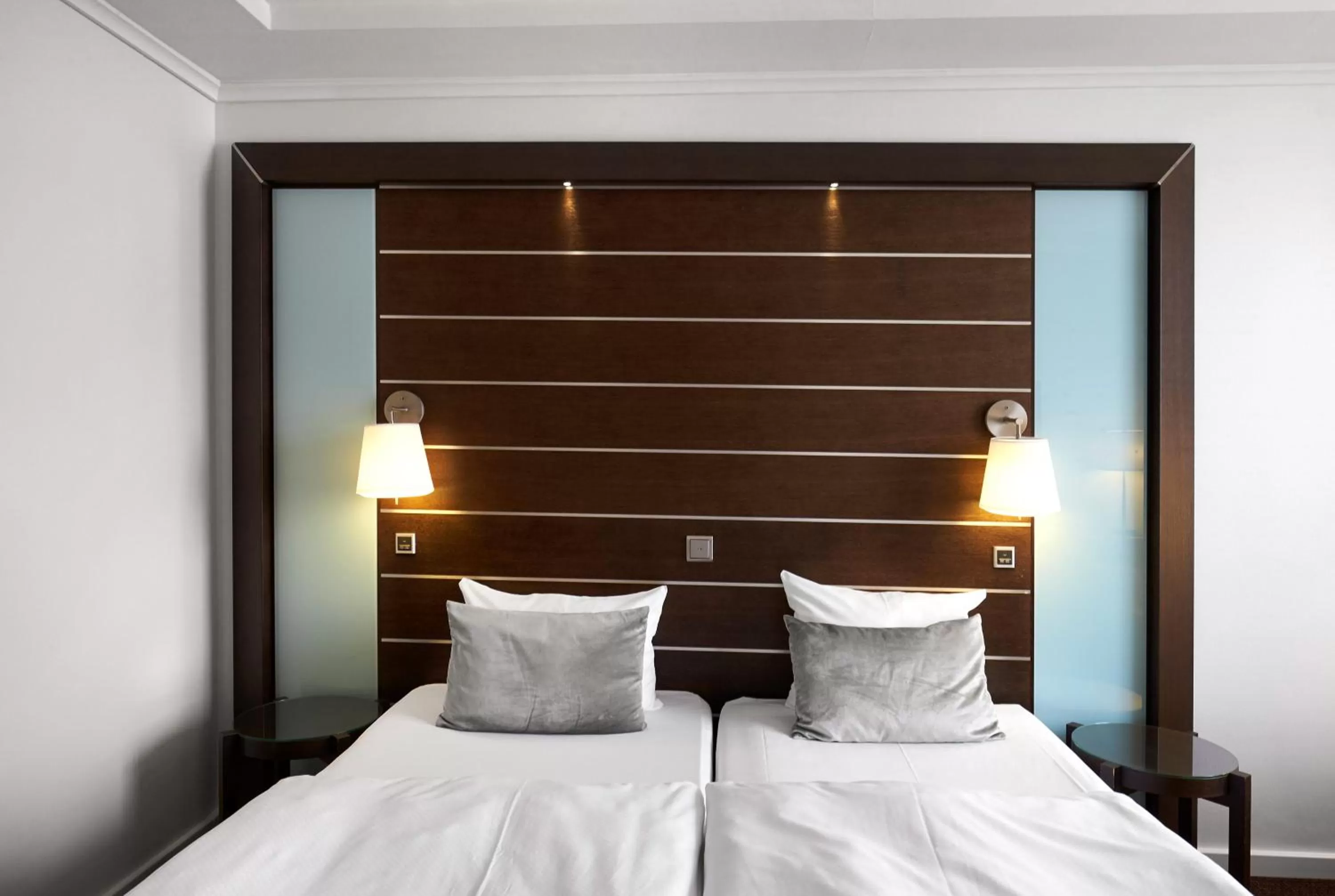 Two Rooms located on the same floor - For up to 6 people in Imperial Hotel