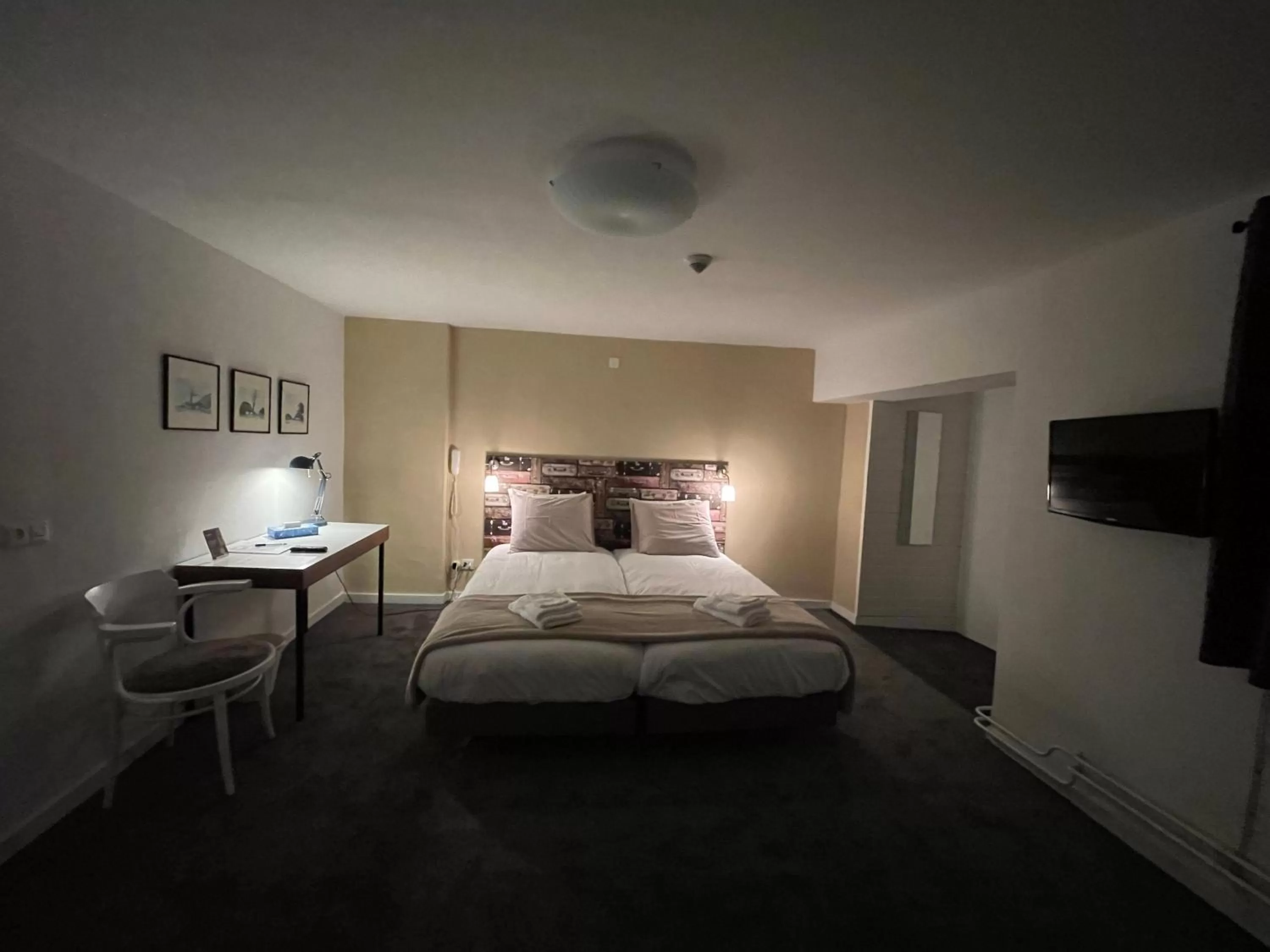 Bedroom, Bed in In den Roden Leeuw van Limburg