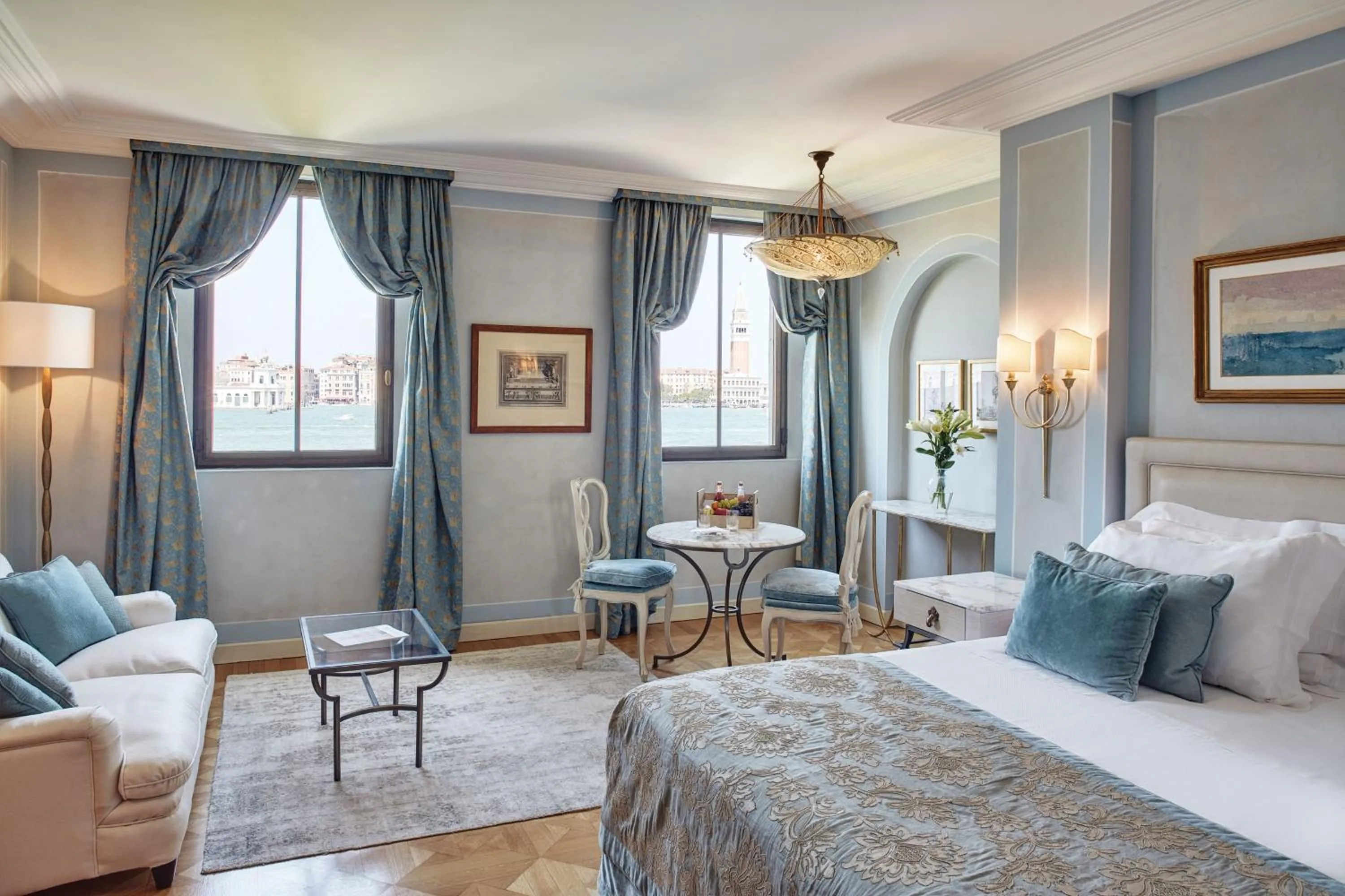 Bedroom, Bed in Hotel Cipriani, A Belmond Hotel, Venice