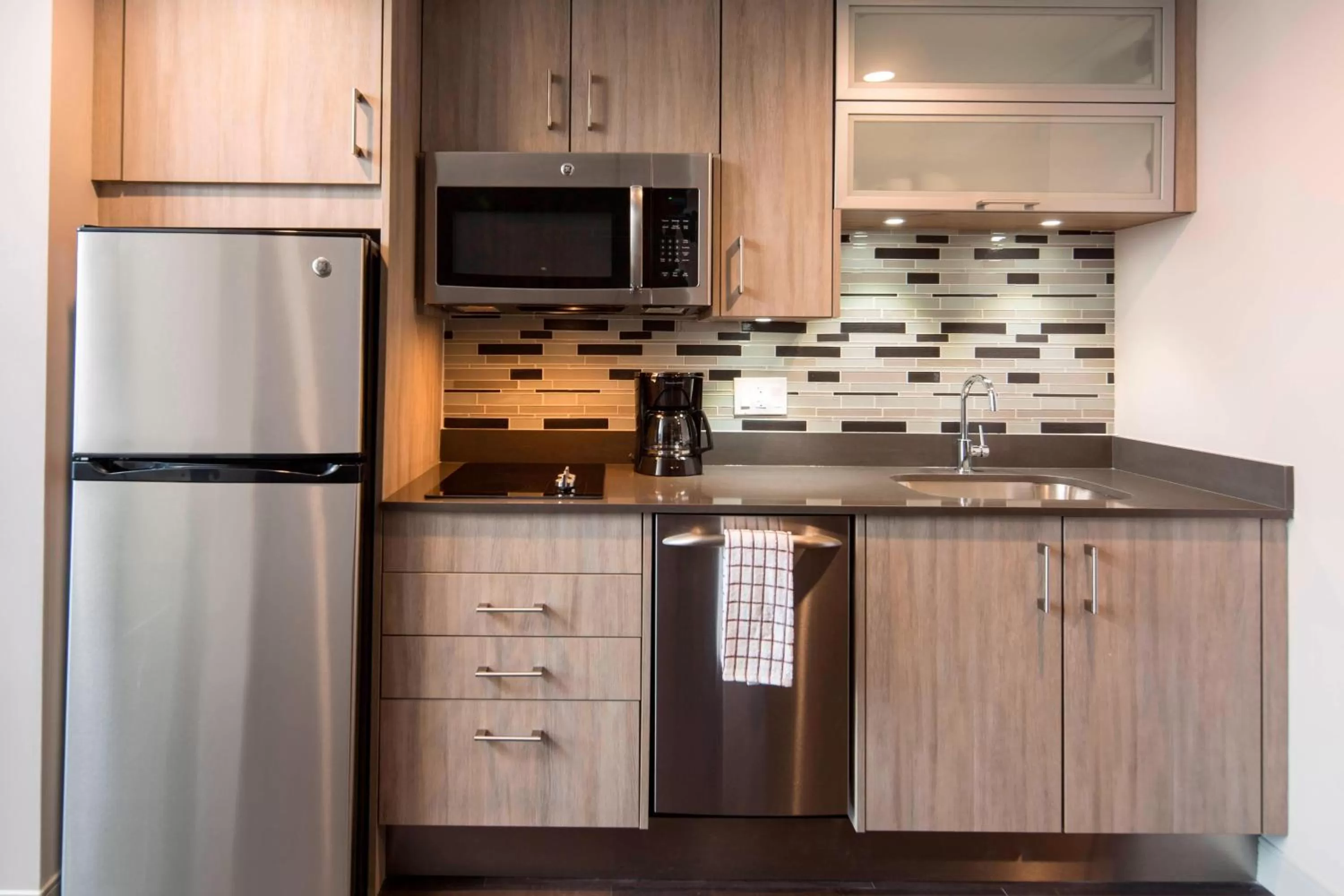 Kitchen or kitchenette in Residence Inn Miami Sunny Isles Beach