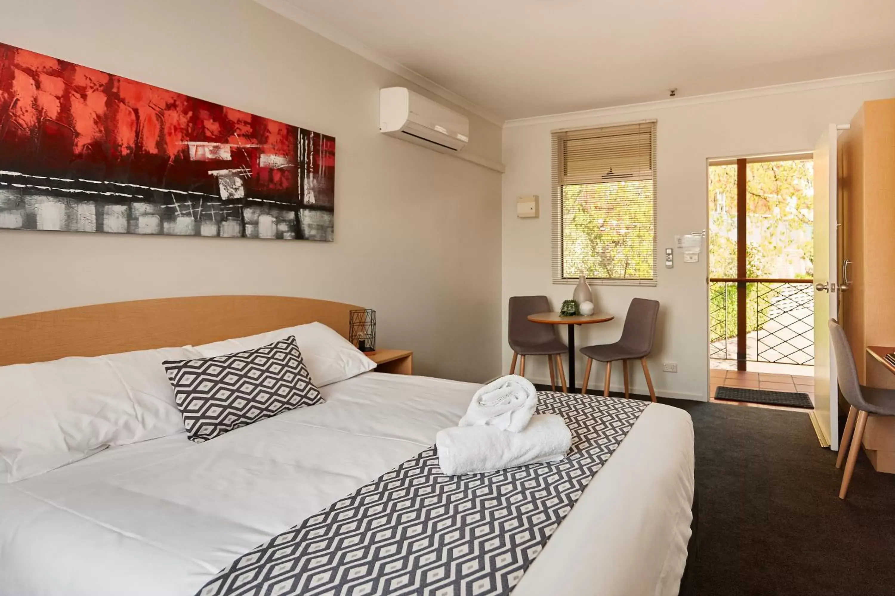 Standard Queen Room in Elphin Serviced Apartments Standard Queen Room in Elphin Serviced Apartments