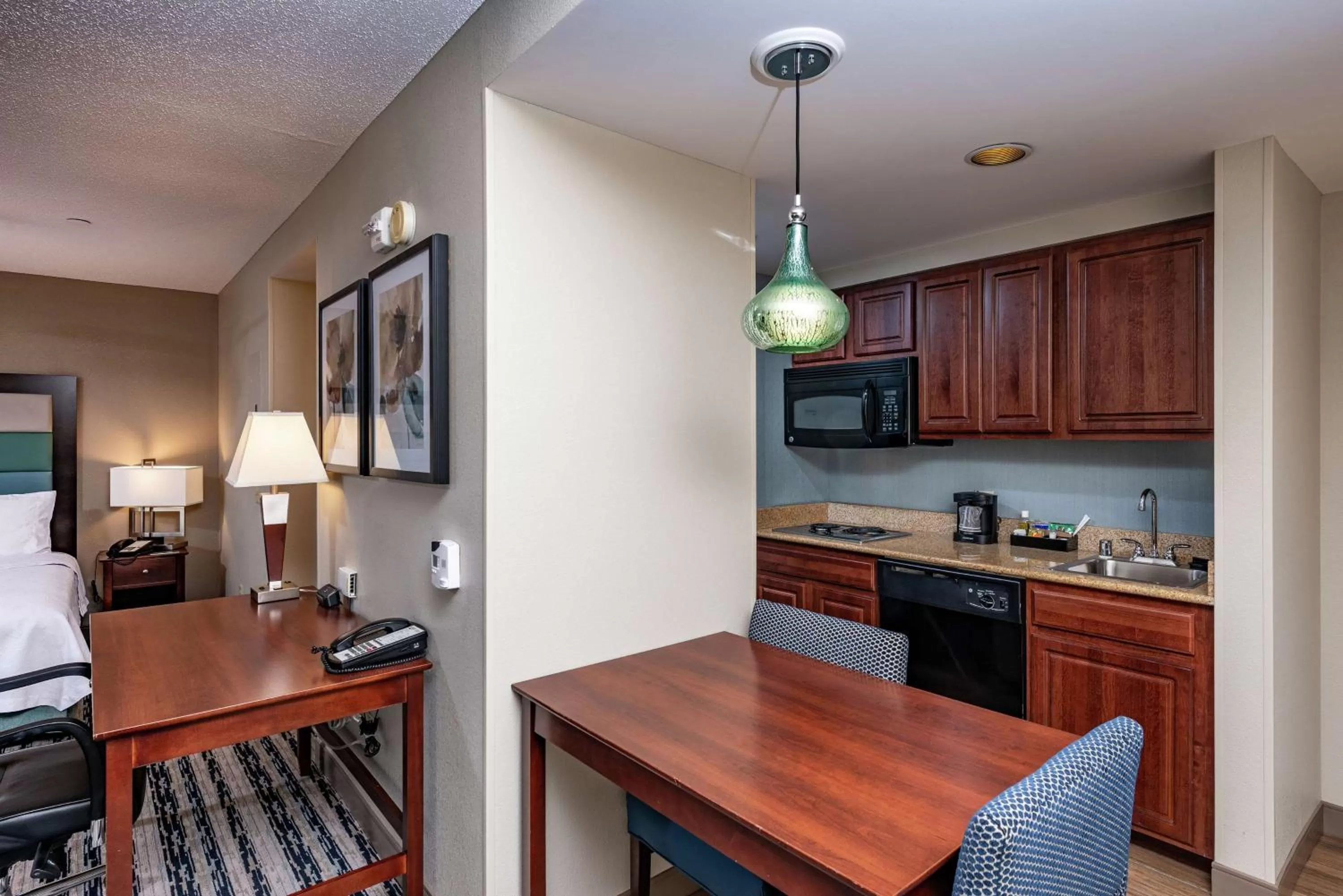 Kitchen or kitchenette in Homewood Suites by Hilton Portland
