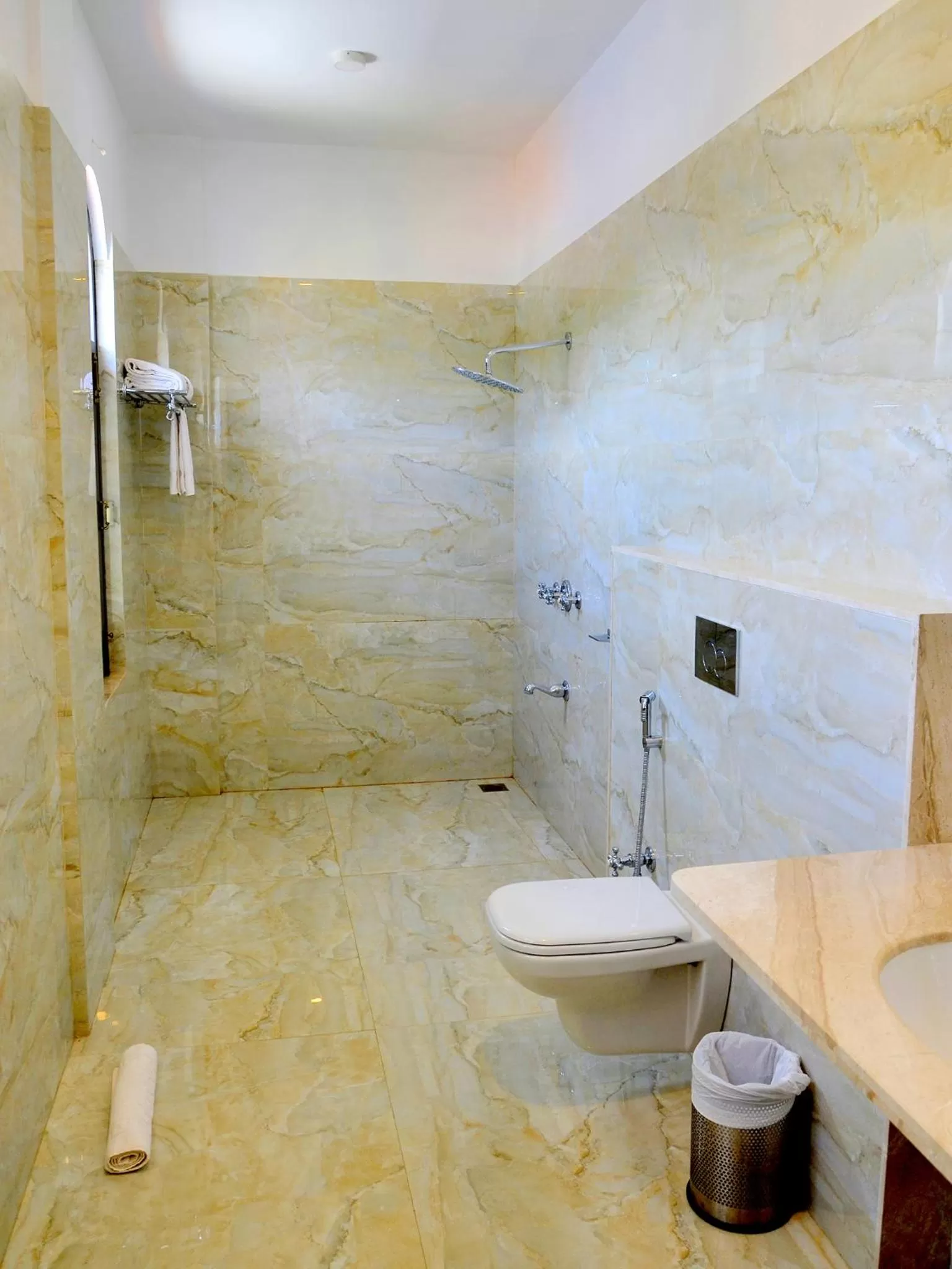 Bathroom in The Source At Sula