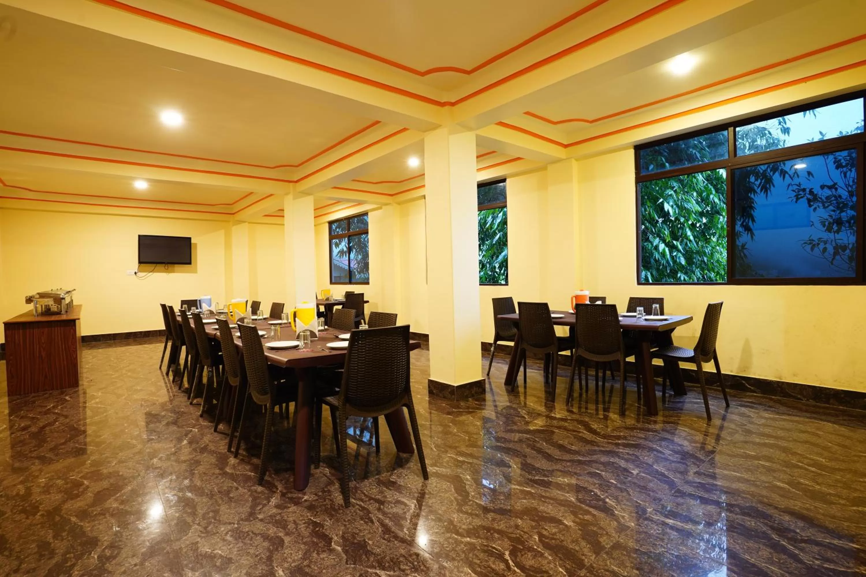 Restaurant/Places to Eat in Hotel White Lotus Gangtok