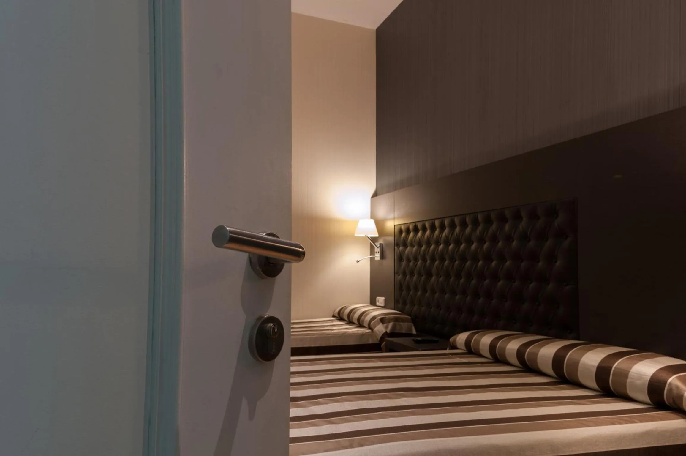 Decorative detail, Bed in Hostal Bcn 46