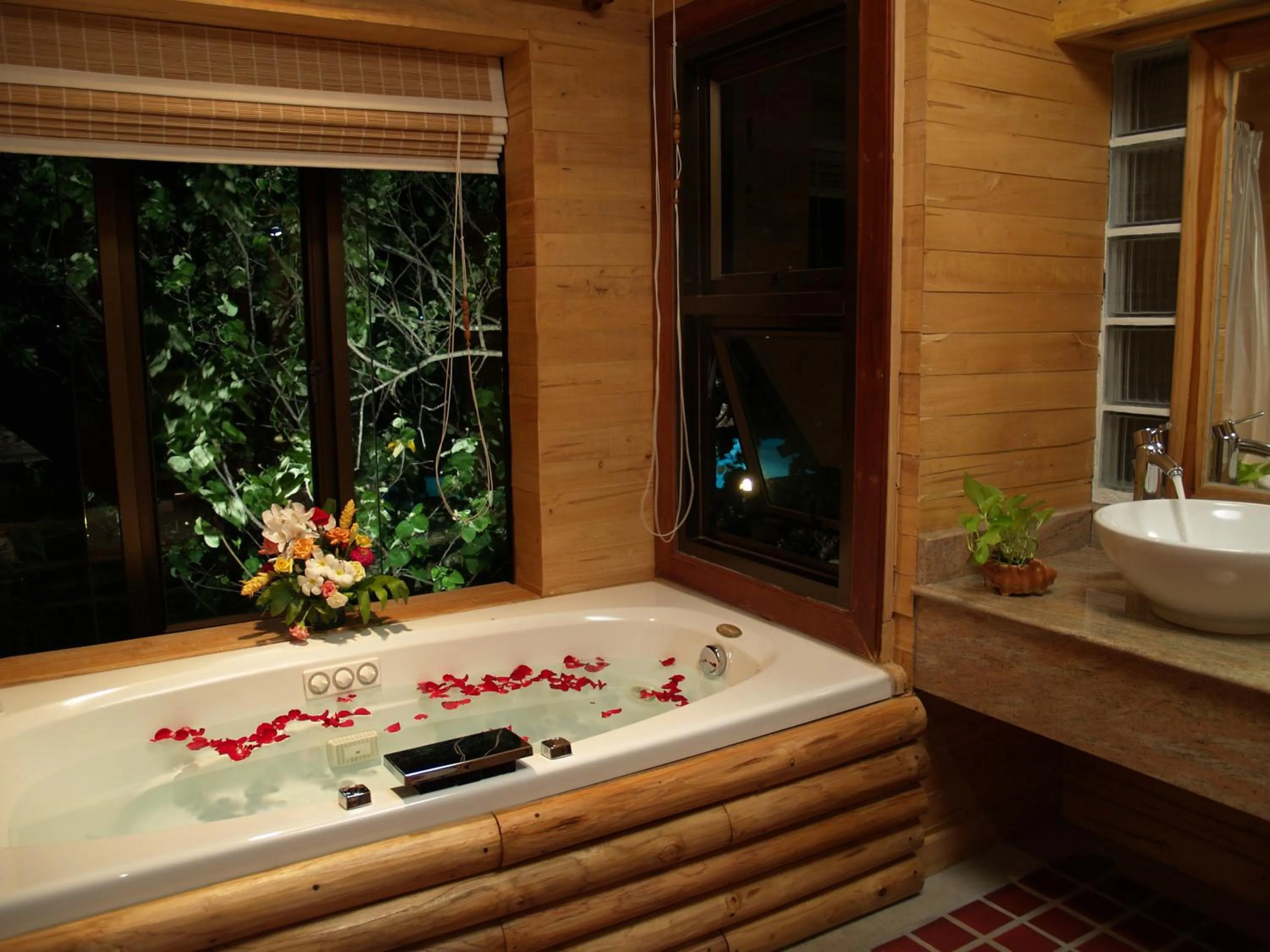 Bathroom in Sunset Park Resort and Spa By SWR