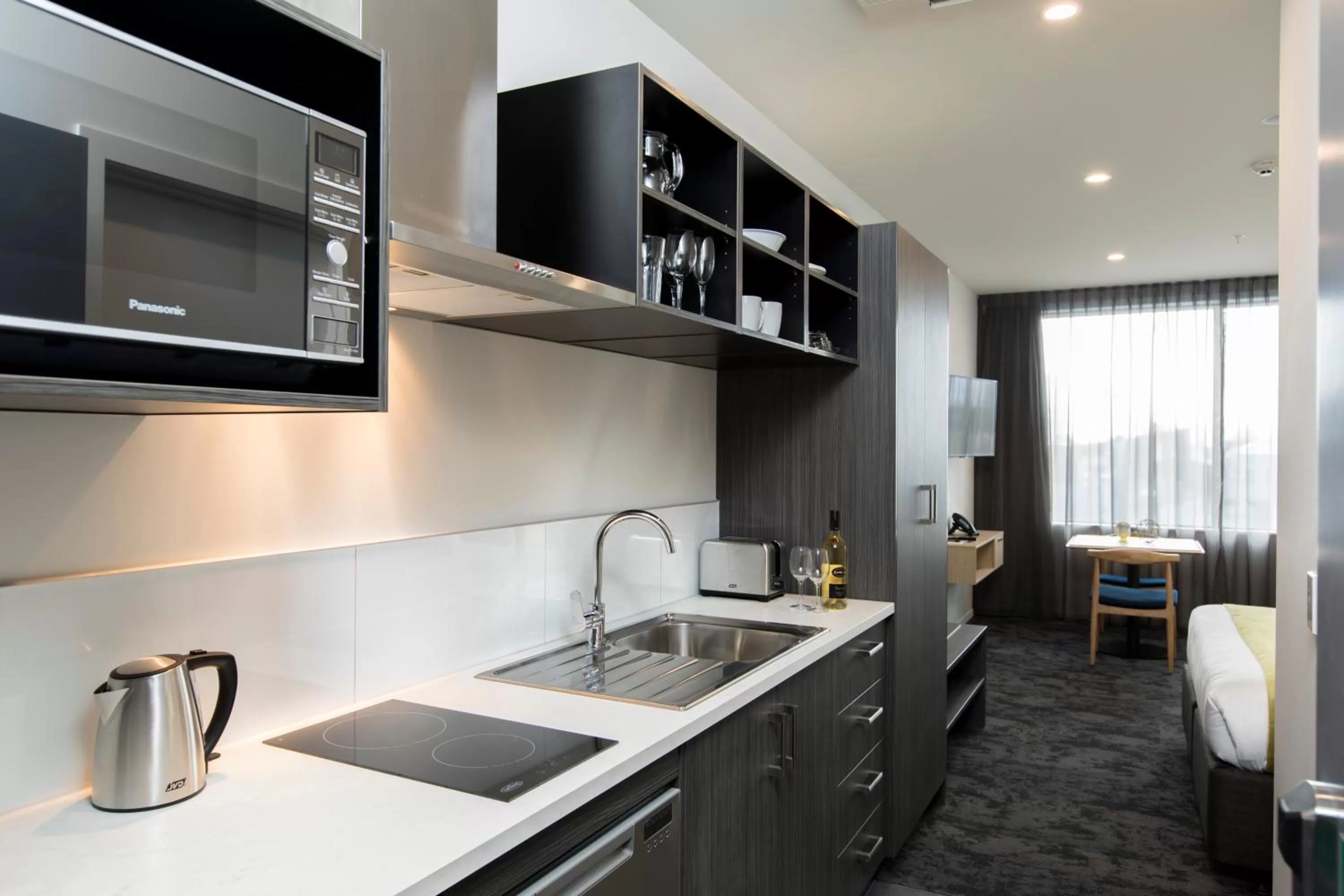 Kitchen or kitchenette in Quest on Manchester Serviced Apartments