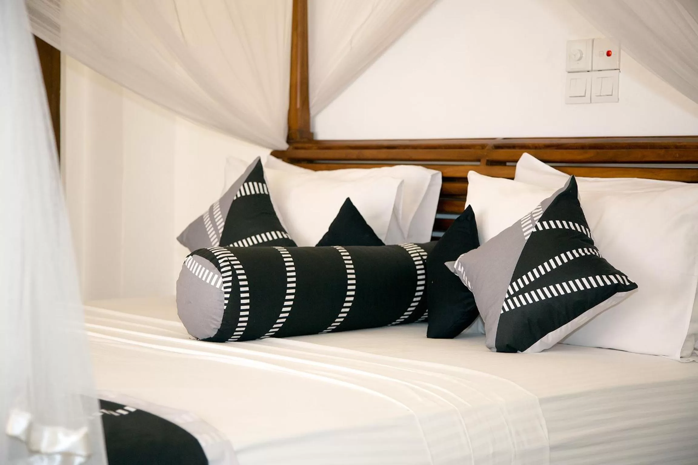 Bedroom, Bed in Suriya Arana