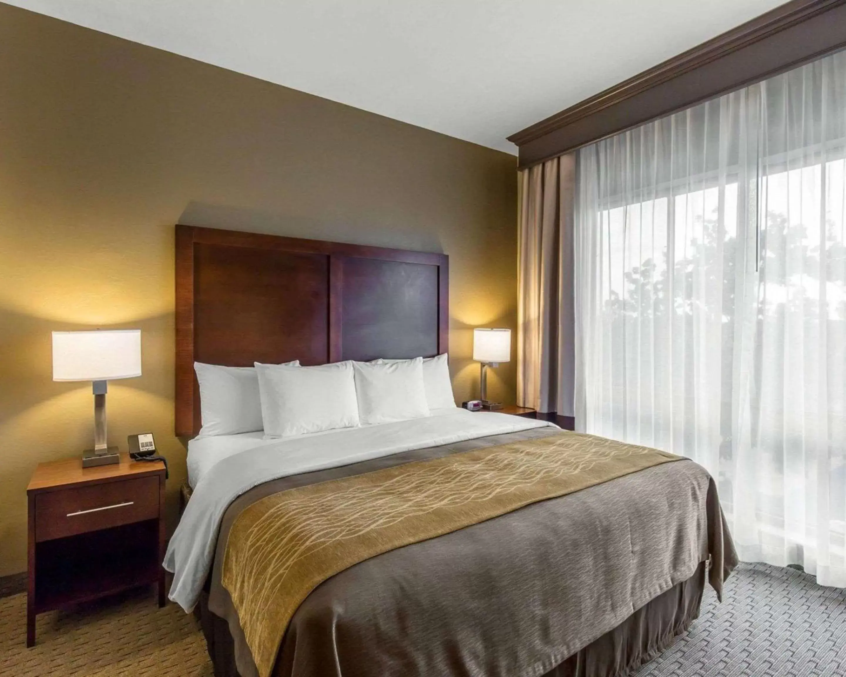 King Room - Accessible/Non-Smoking in Tollgate Inn King Room - Accessible/Non-Smoking in Tollgate Inn