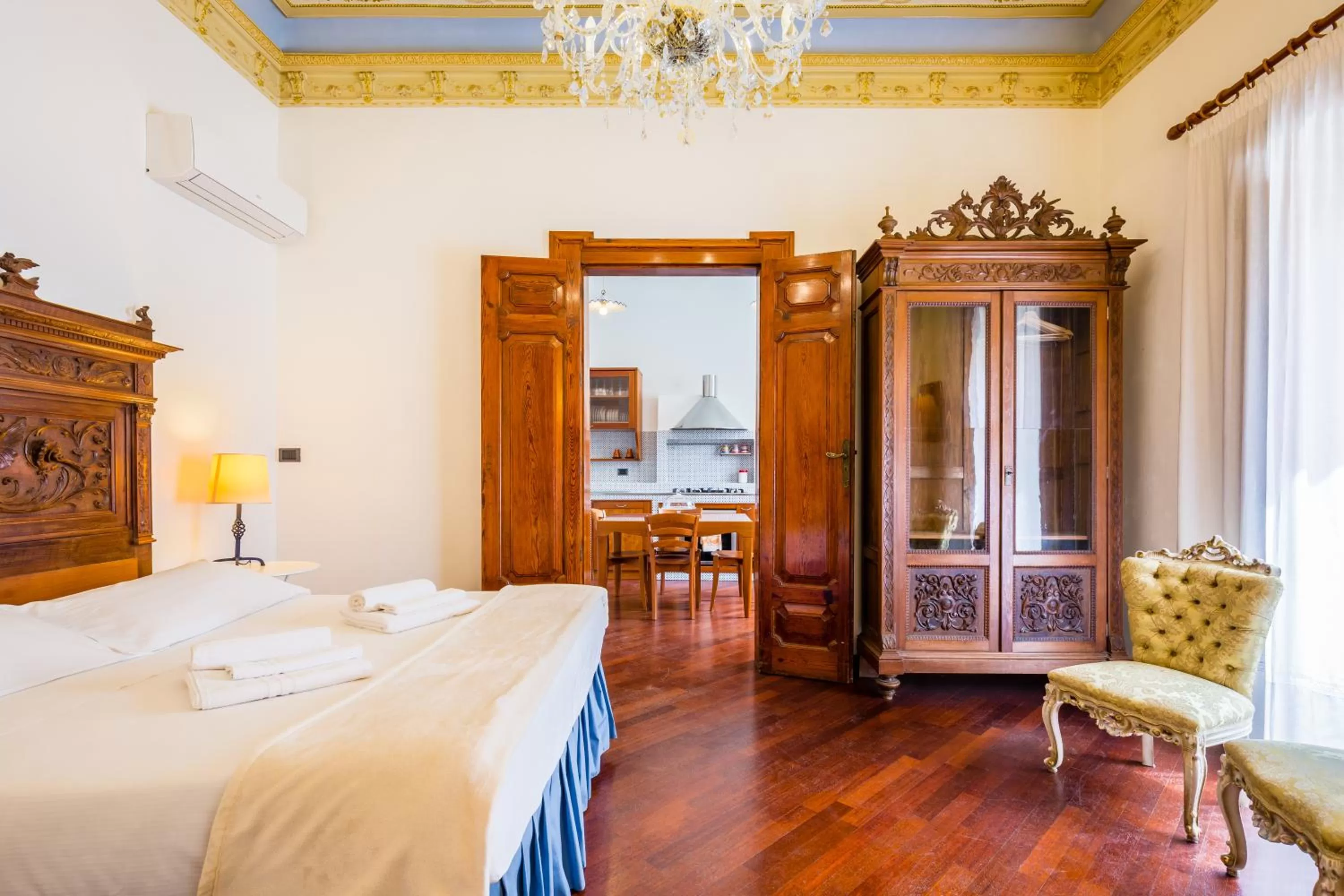 Bedroom, Bed in Palazzo Montalbano