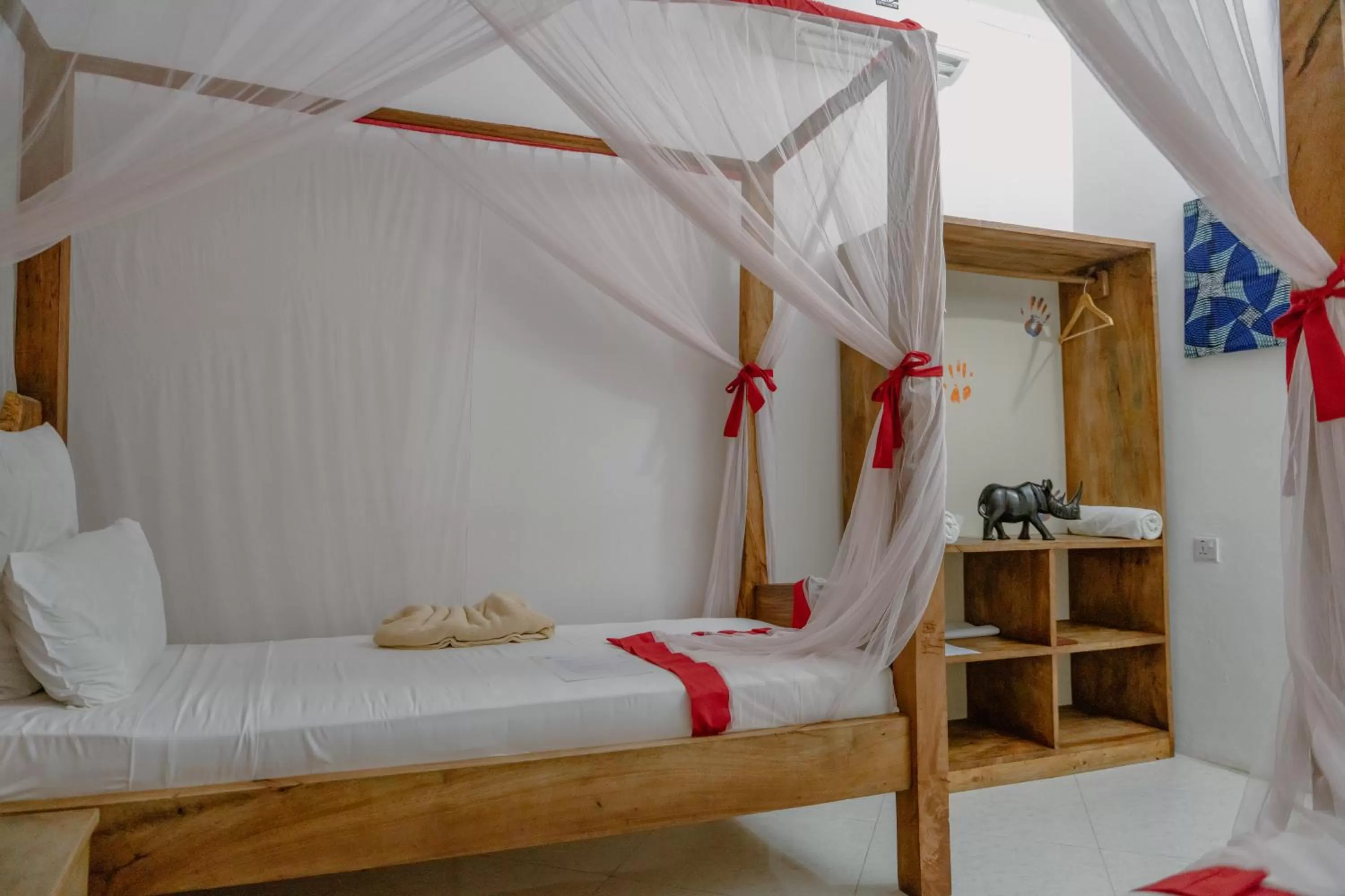 Twin Room with Private External Bathroom in Shoki Shoki Hotel Stone Town