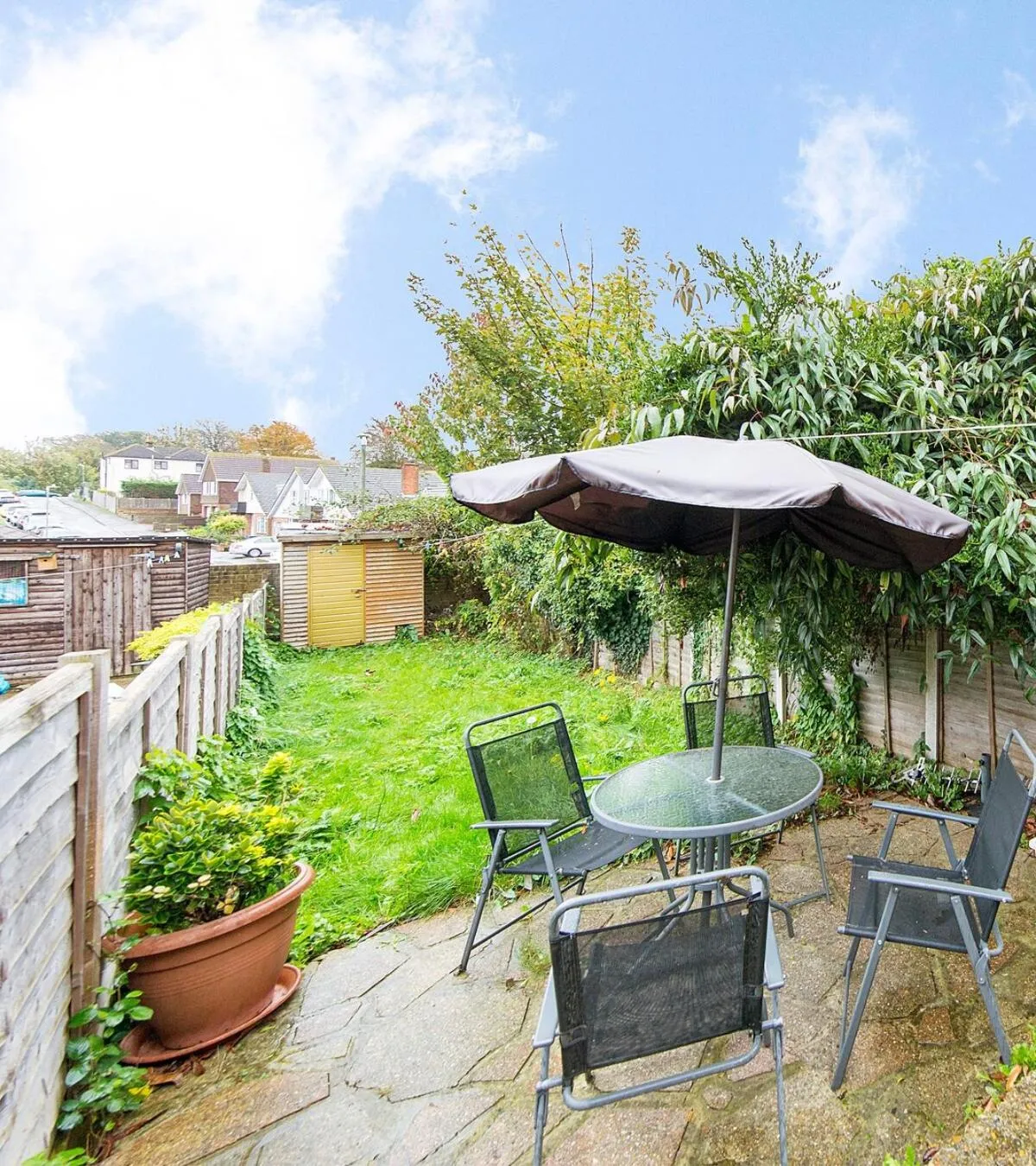 Borden Terrace by Kasay Stays