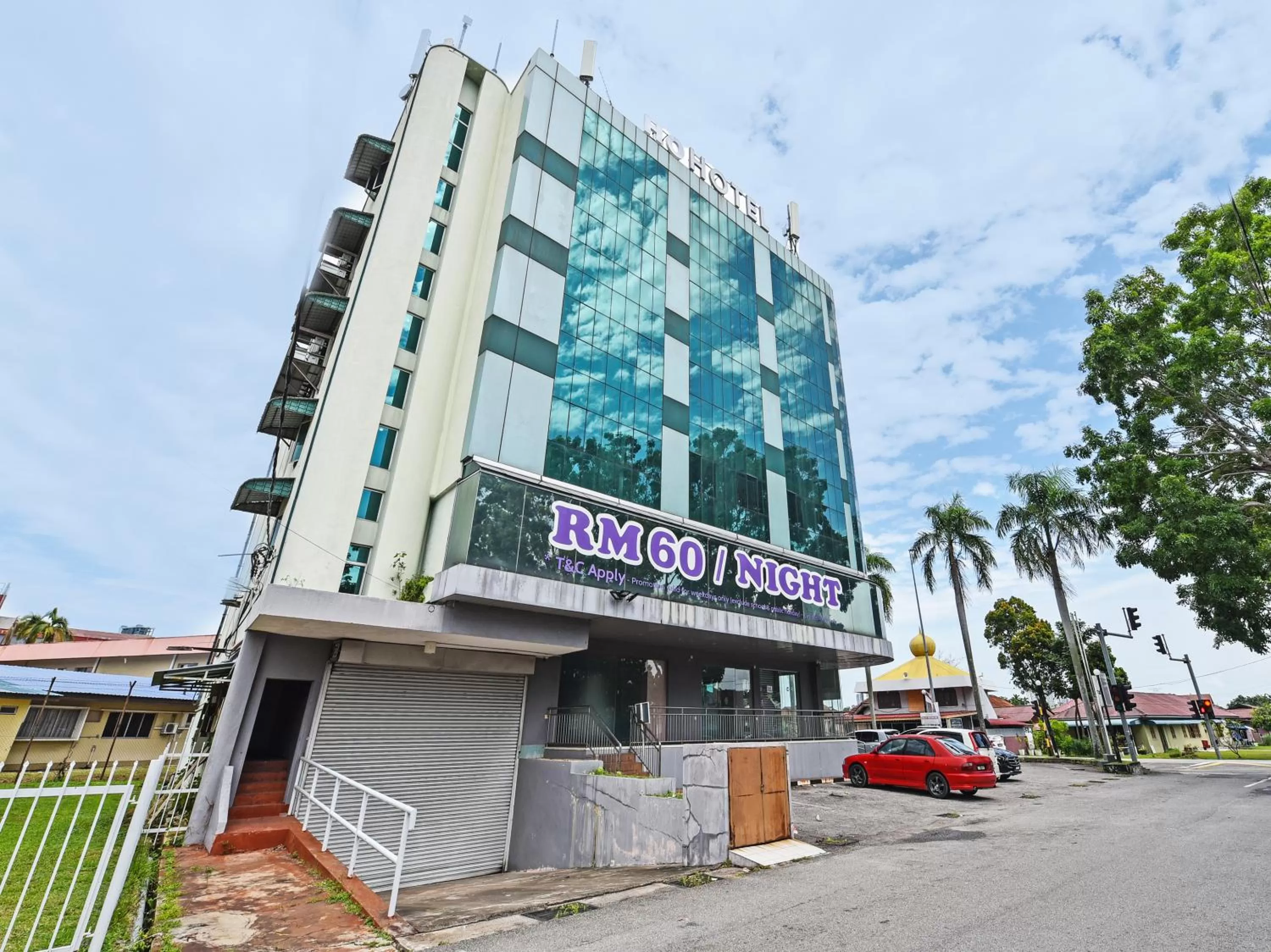 Facade/entrance, Property Building in Super OYO Capital O 90545 Ho Hotel