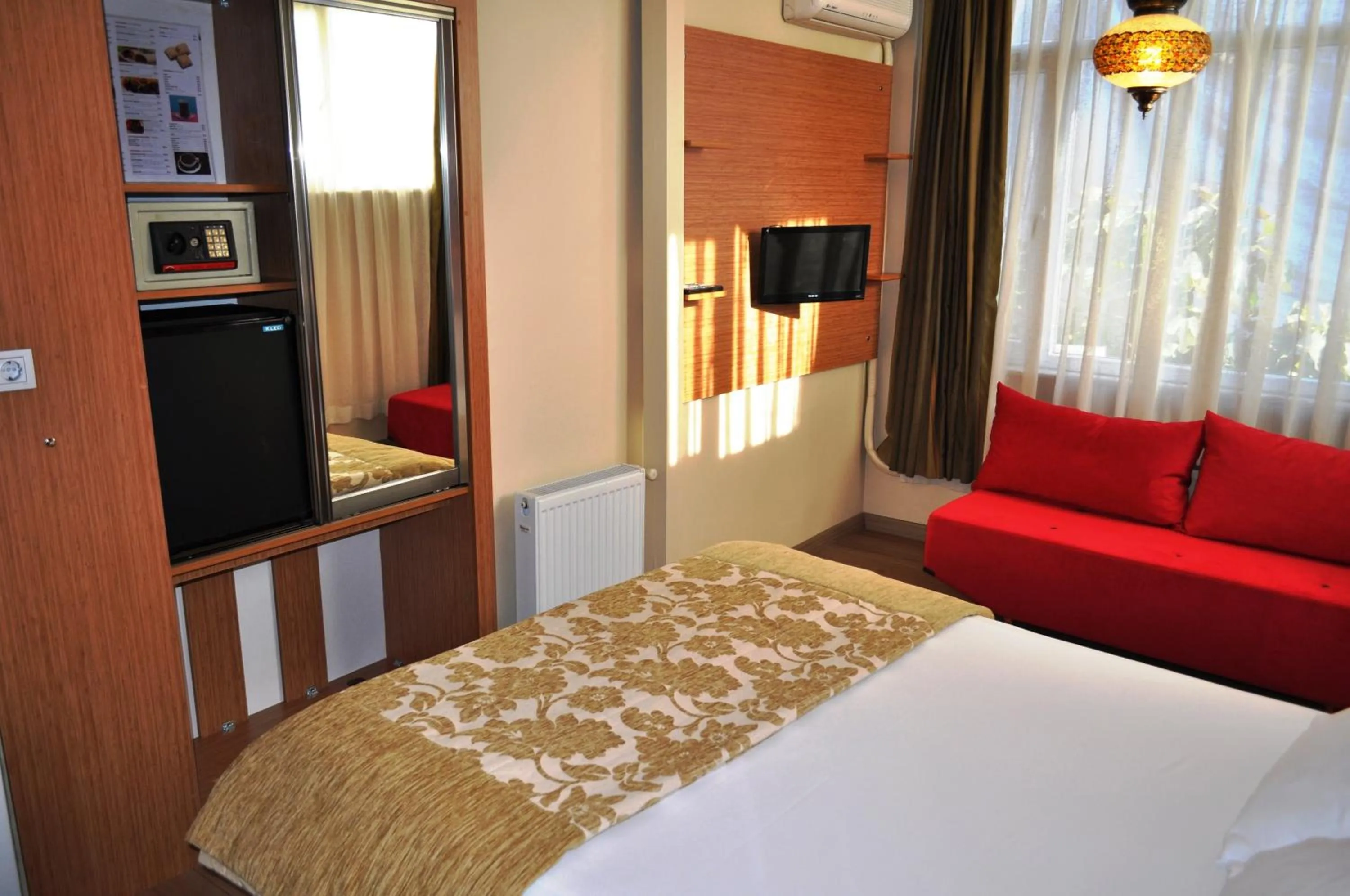 Photo of the whole room, Bed in Antique Hostel