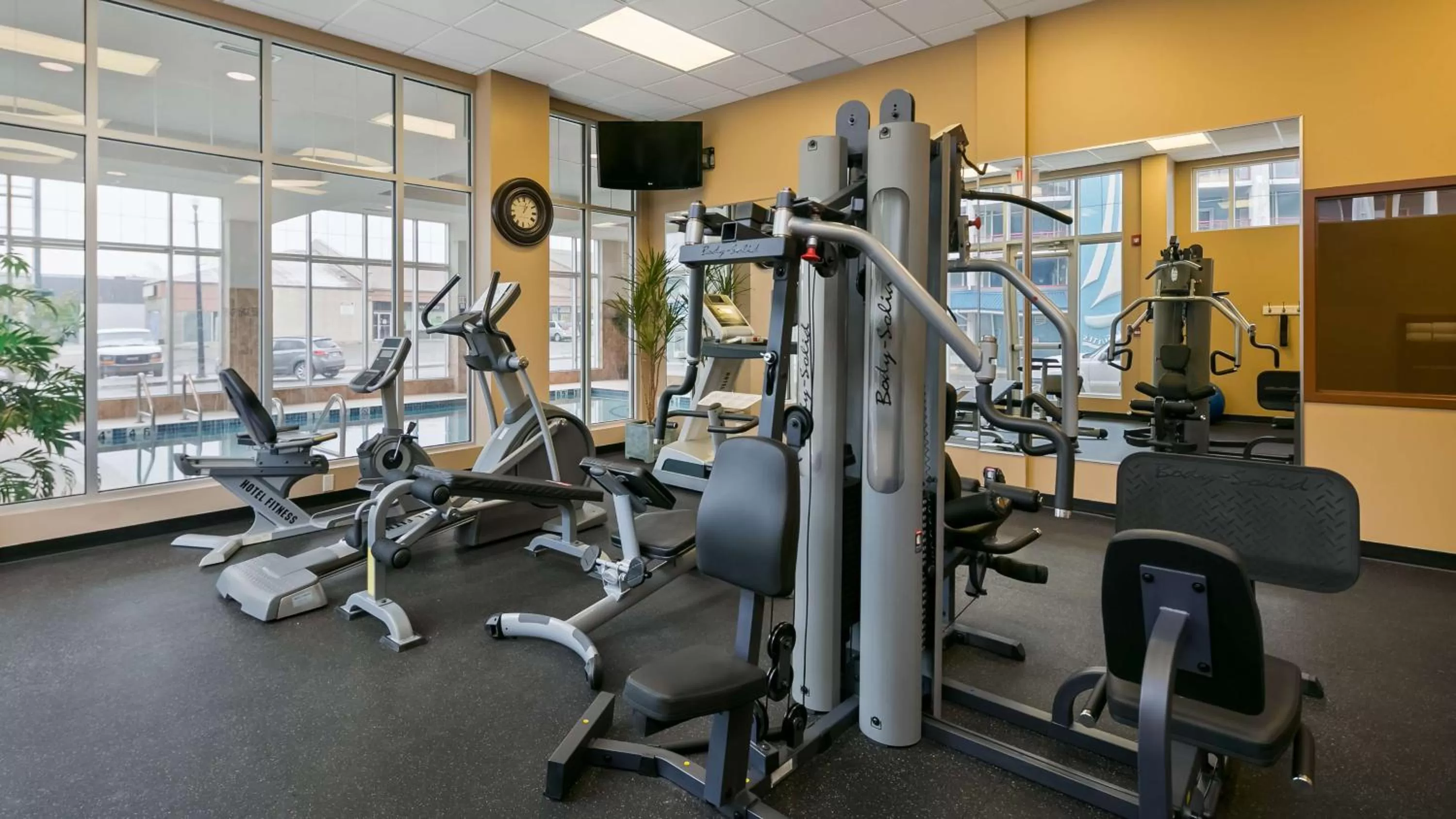 Fitness centre/facilities in Best Western Plus Chateau Inn Sylvan Lake