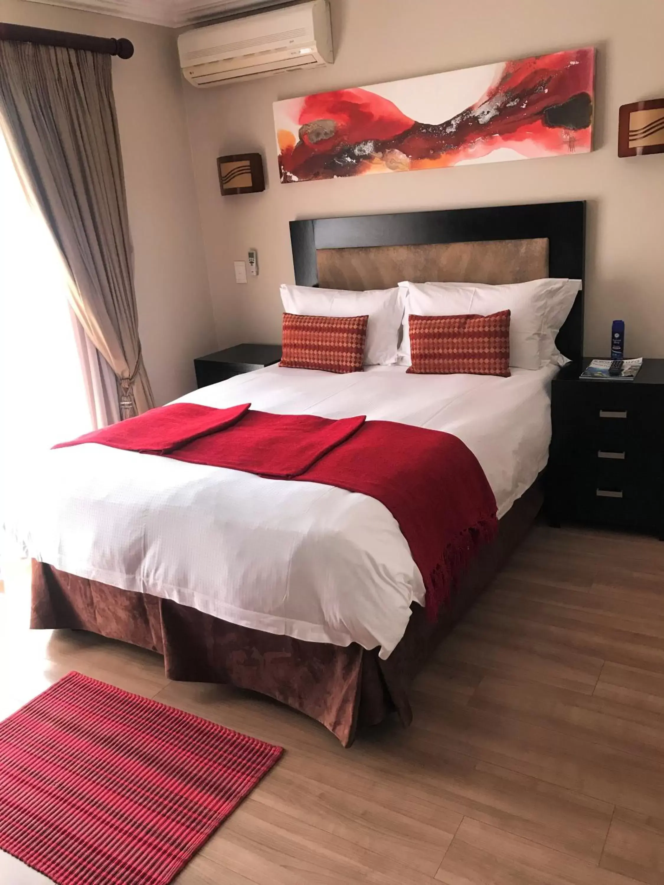 Double Room with Balcony - single occupancy in Ebandla Hotel & Conference Centre Double Room with Balcony - single occupancy in Ebandla Hotel & Conference Centre