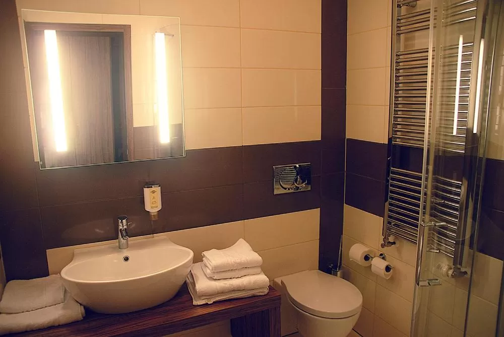 Bathroom in Hotel Opara