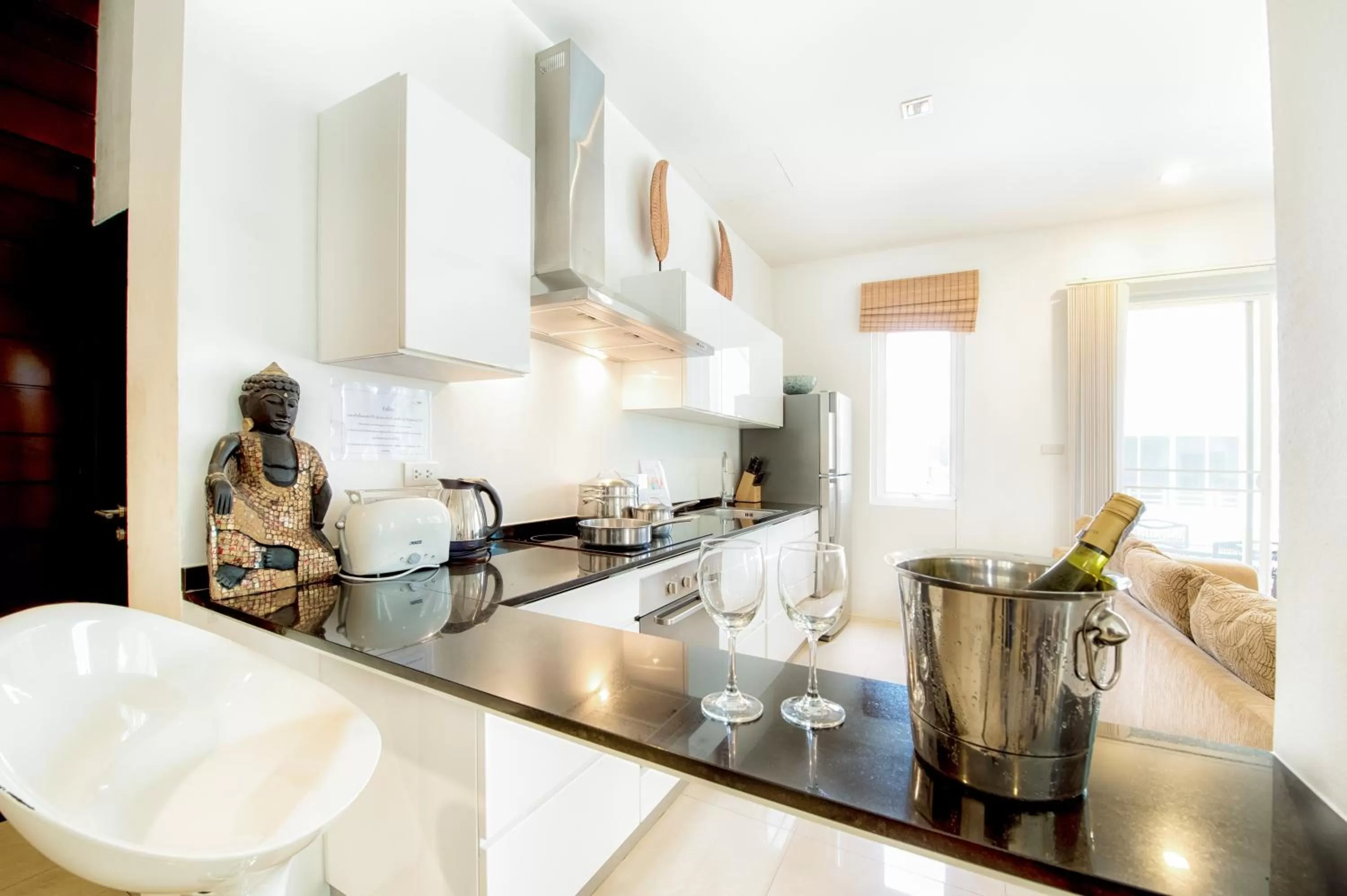 Kitchen or kitchenette in Oriental Beach Pearl Resort