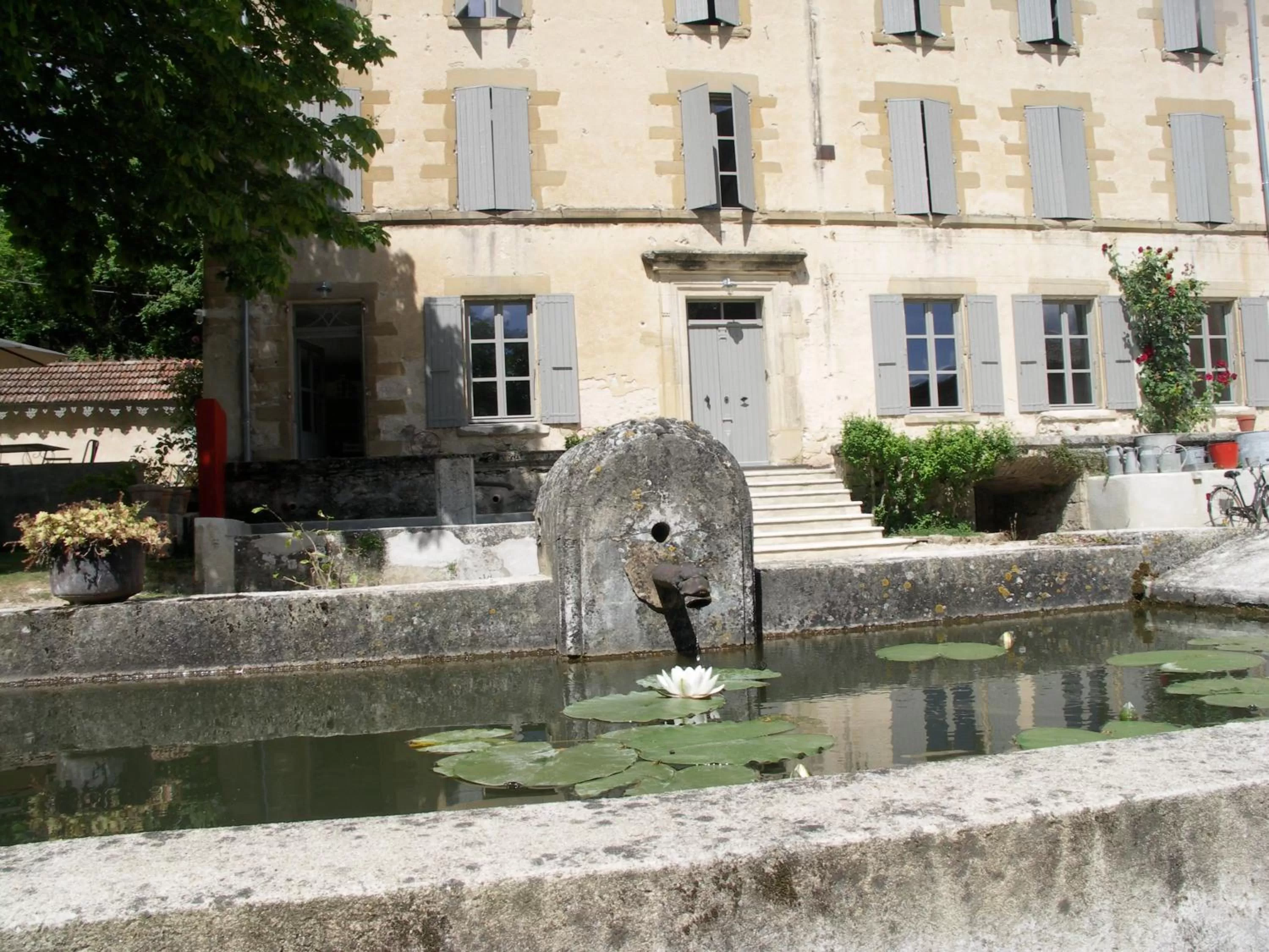 Property building in La Grande Maison