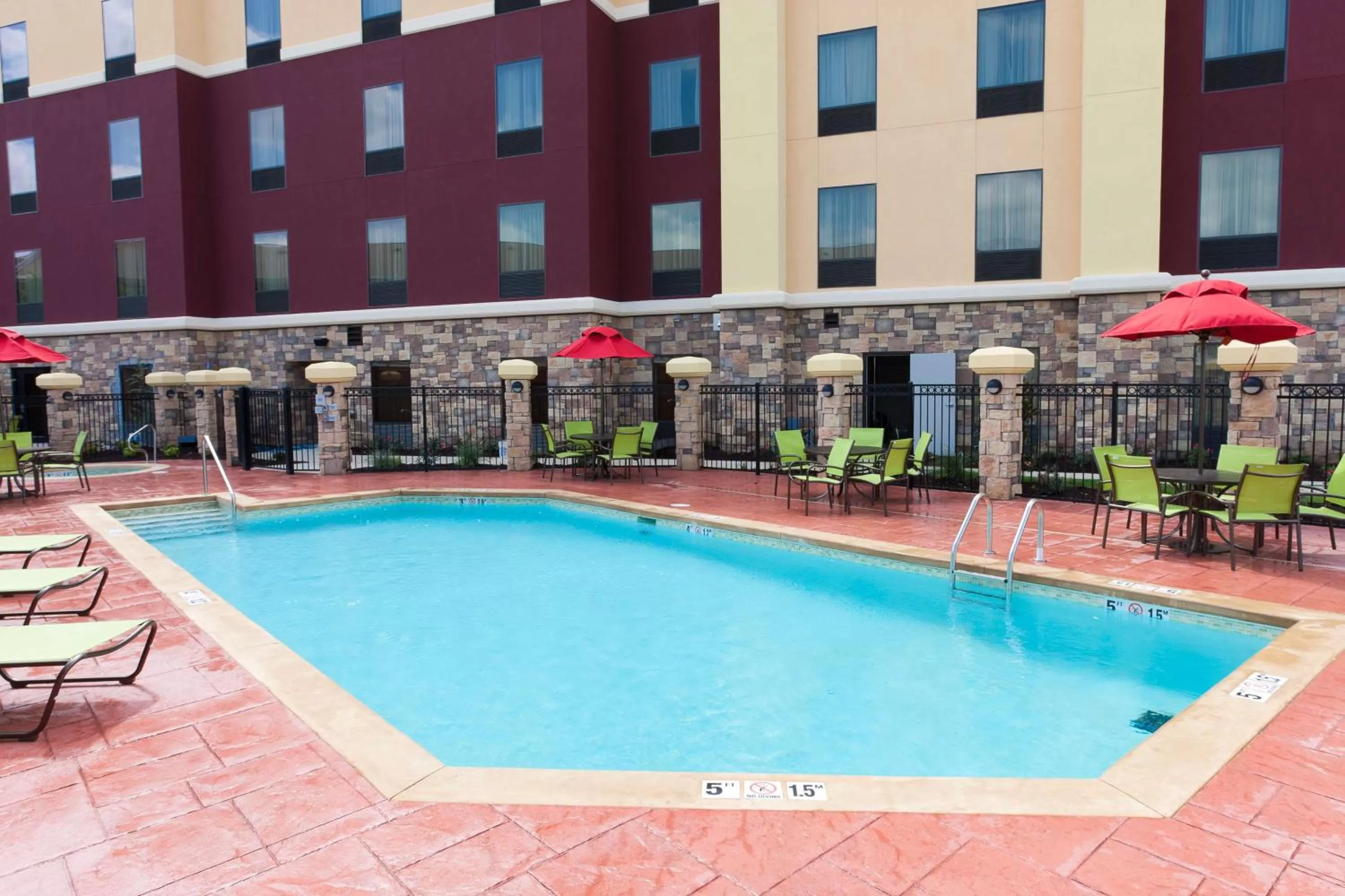Pool view in Hampton Inn and Suites Tulsa Central