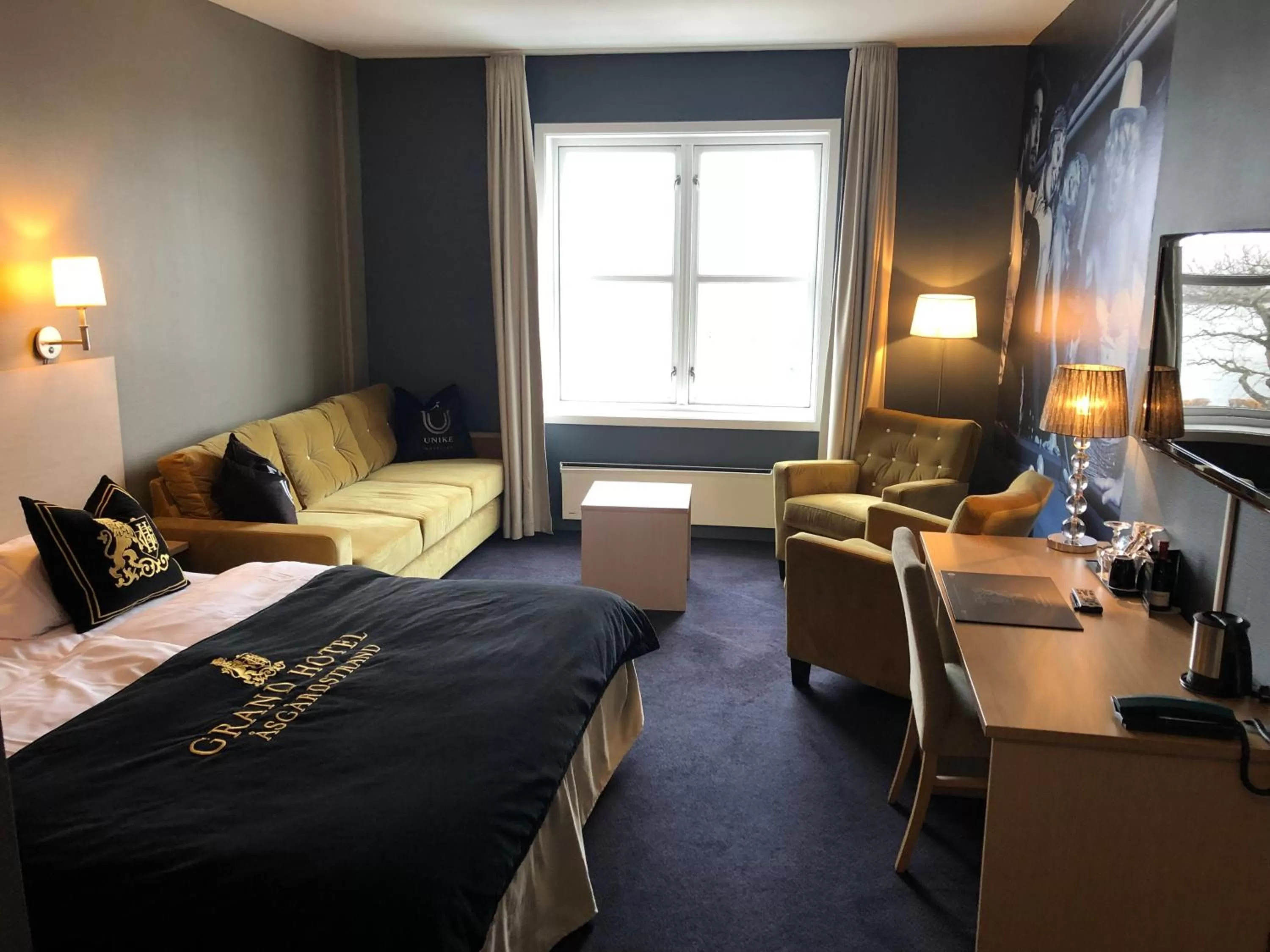 Photo of the whole room, Bed in Grand Hotel Åsgårdstrand - Unike Hoteller