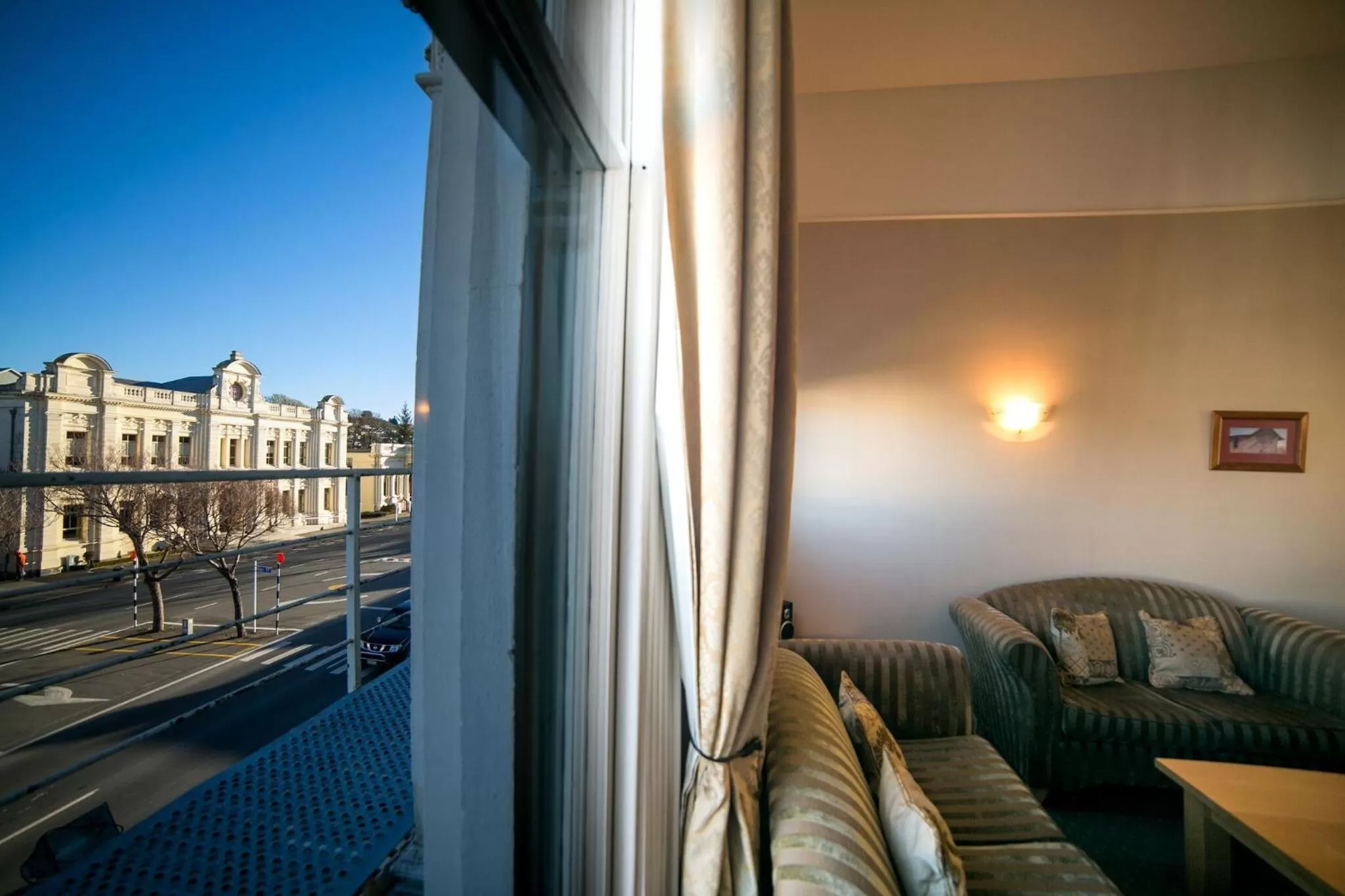 Living room in Brydone Hotel Oamaru