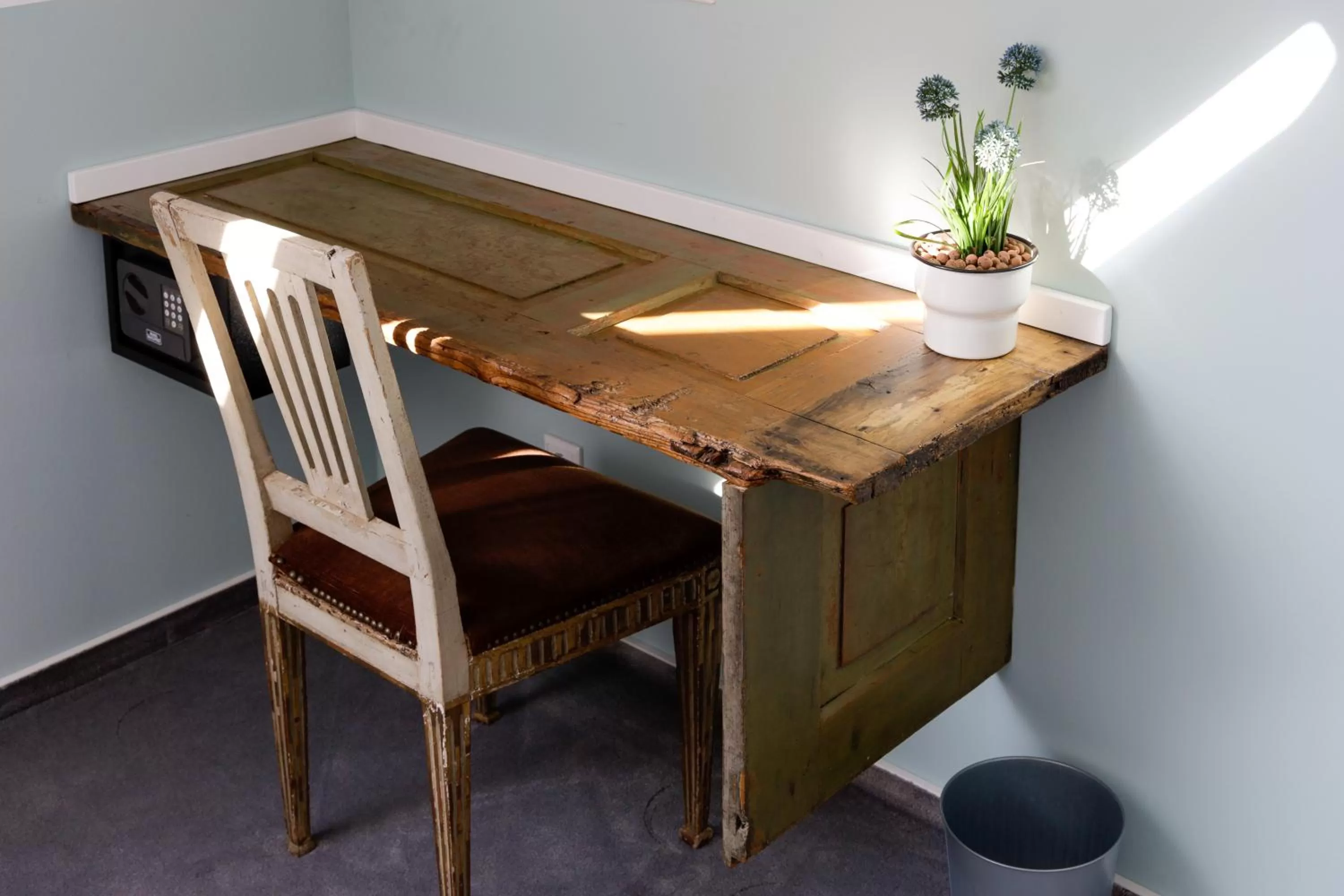 Photo of the whole room in Hotel Brasserie Chaussee