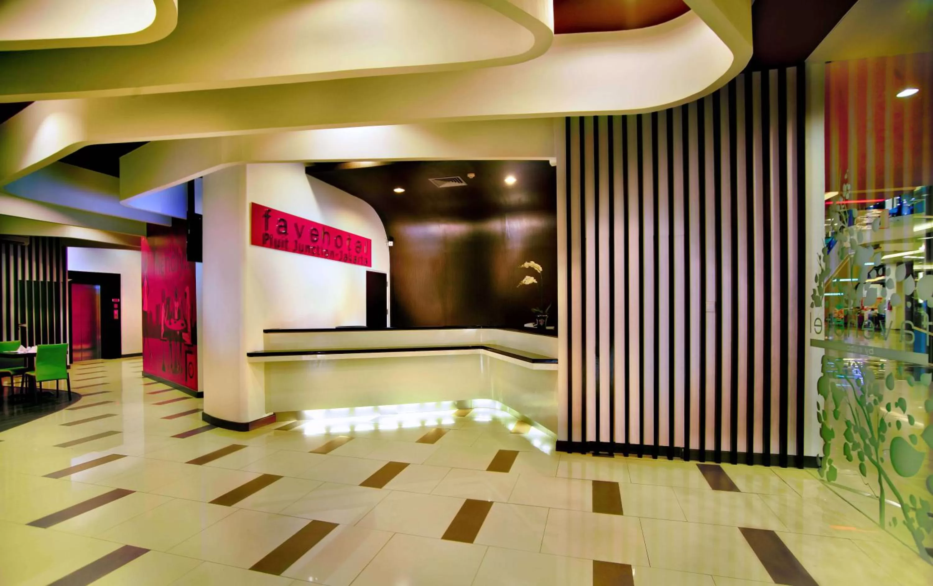 Lobby or reception in favehotel Pluit Junction