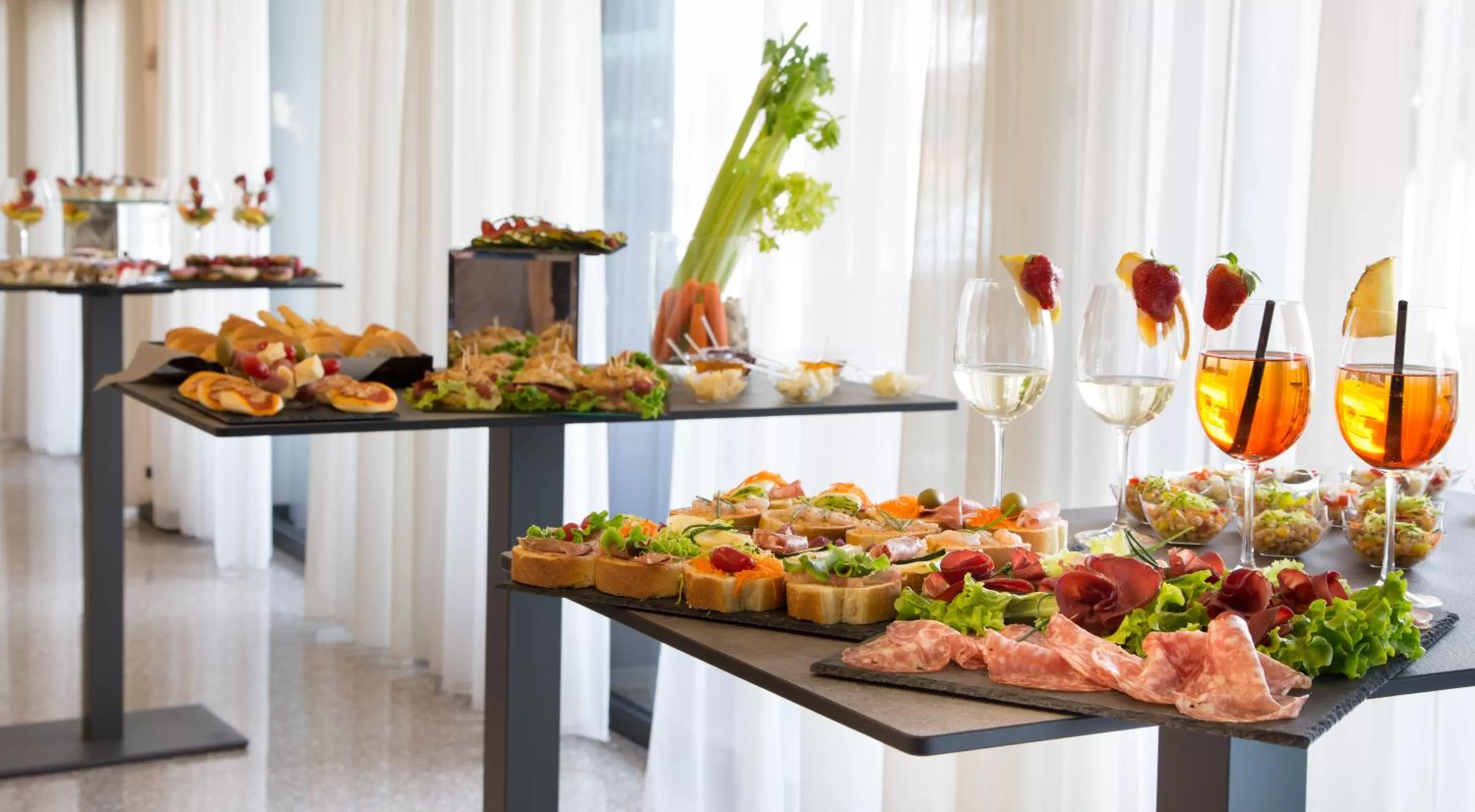 Lounge or bar in Best Western Hotel Turismo