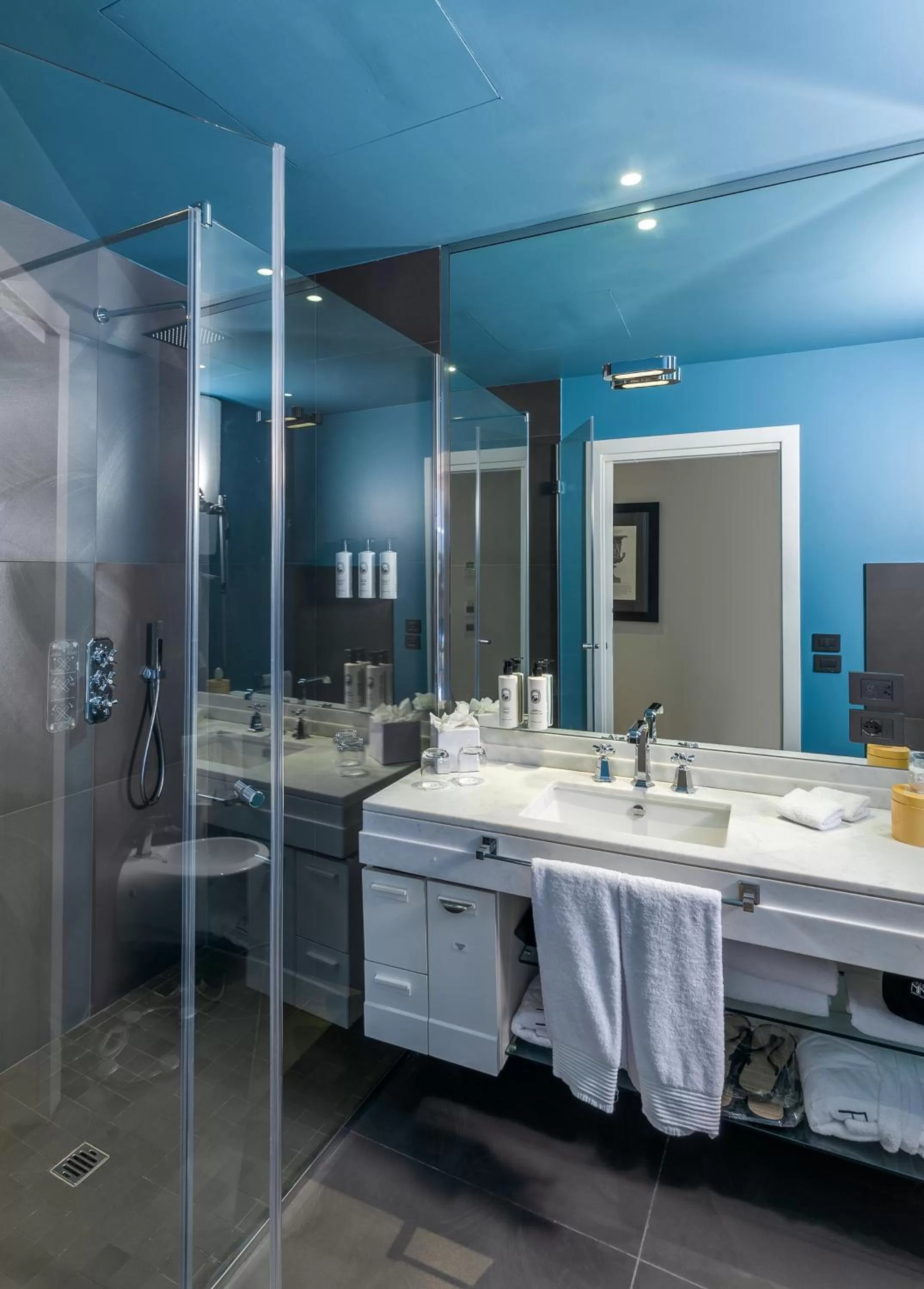 Bathroom in Hotel Number Nine