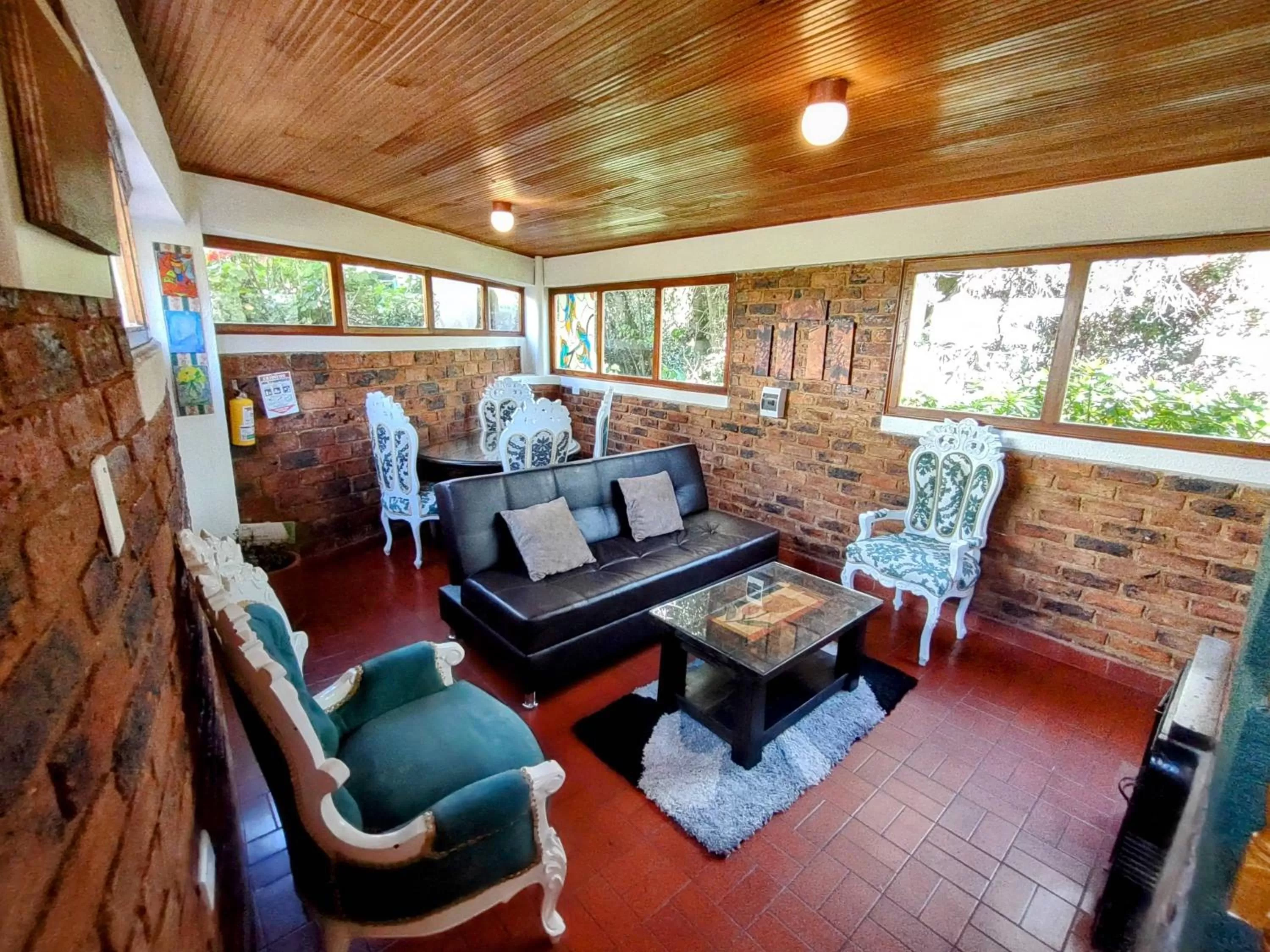 Living room in Refugio Génesis habitaciones Lago de Tota