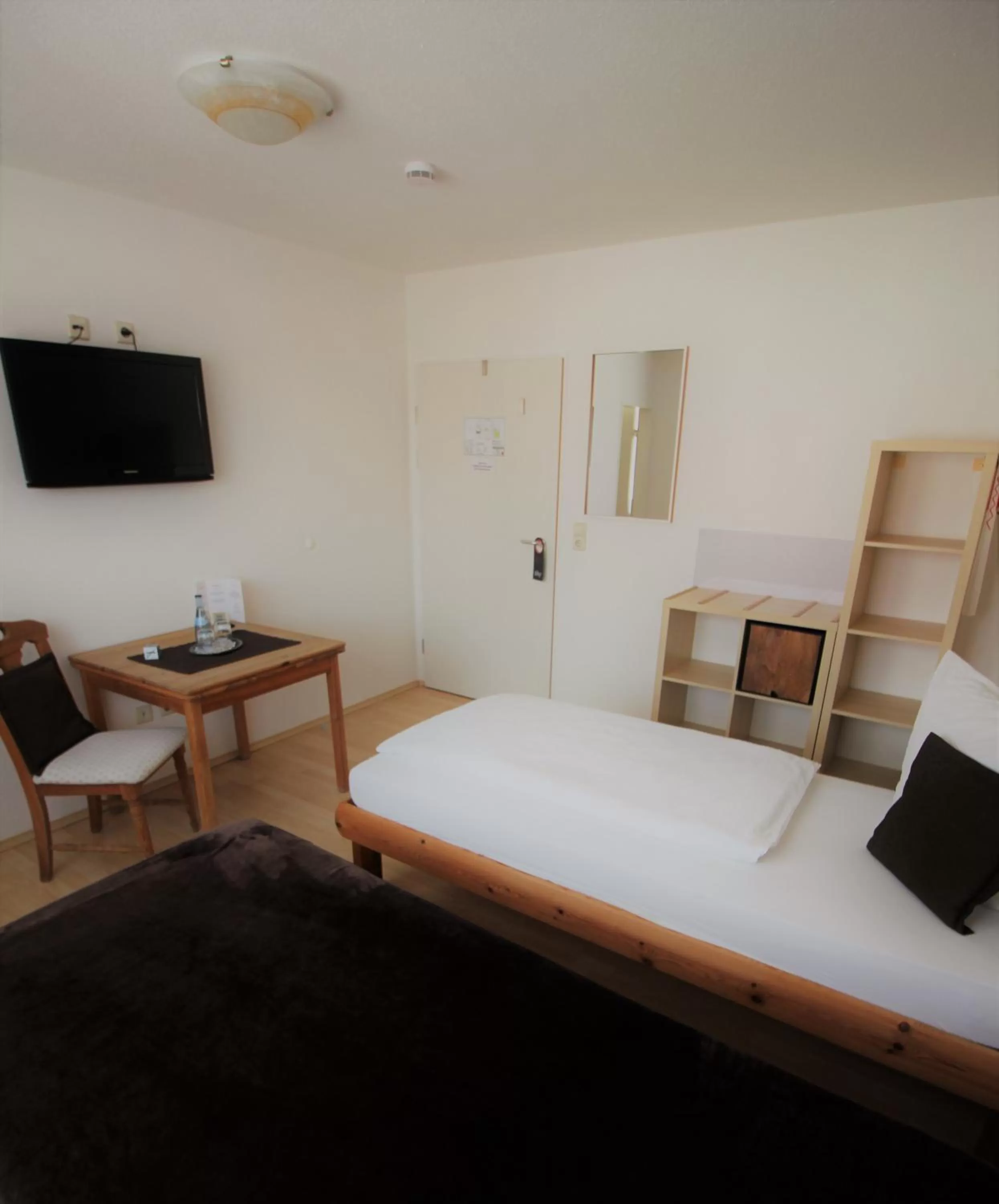 Photo of the whole room, Bed in Hotel Wirtshaus Krone