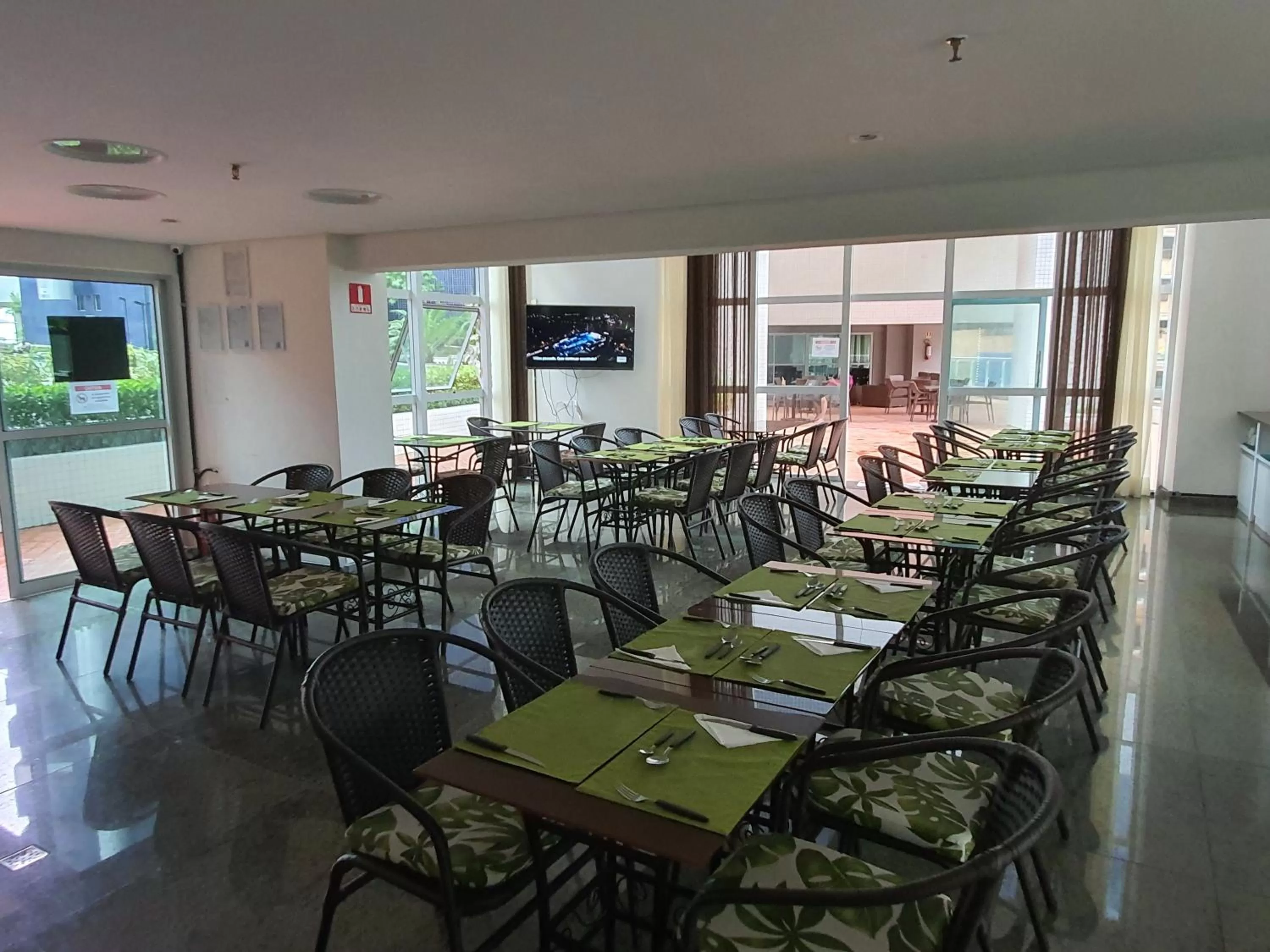 Restaurant/places to eat in Beach Class Exclusive