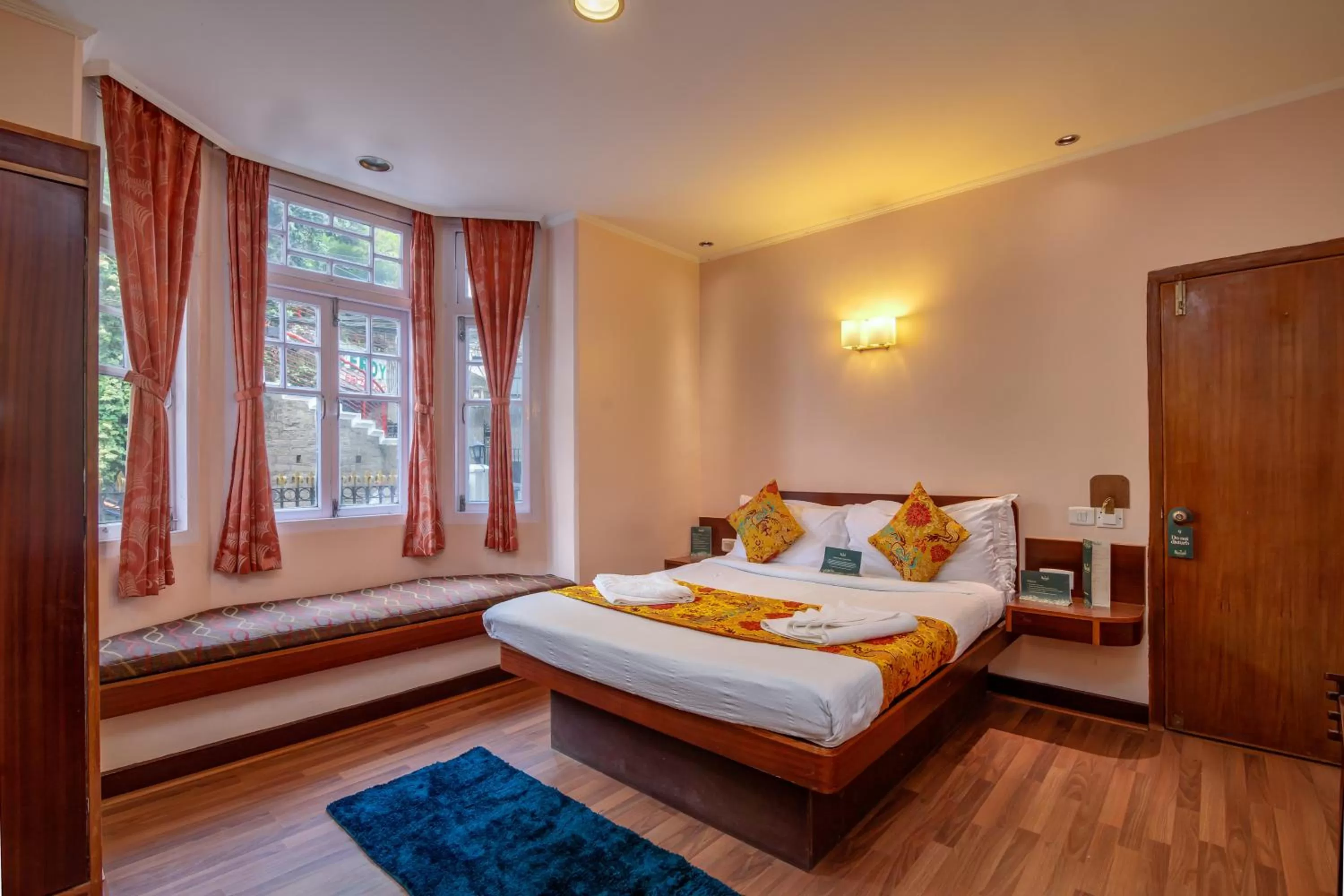 Bed in Muscatel Spring Burn - 100 Mts from Mall Road