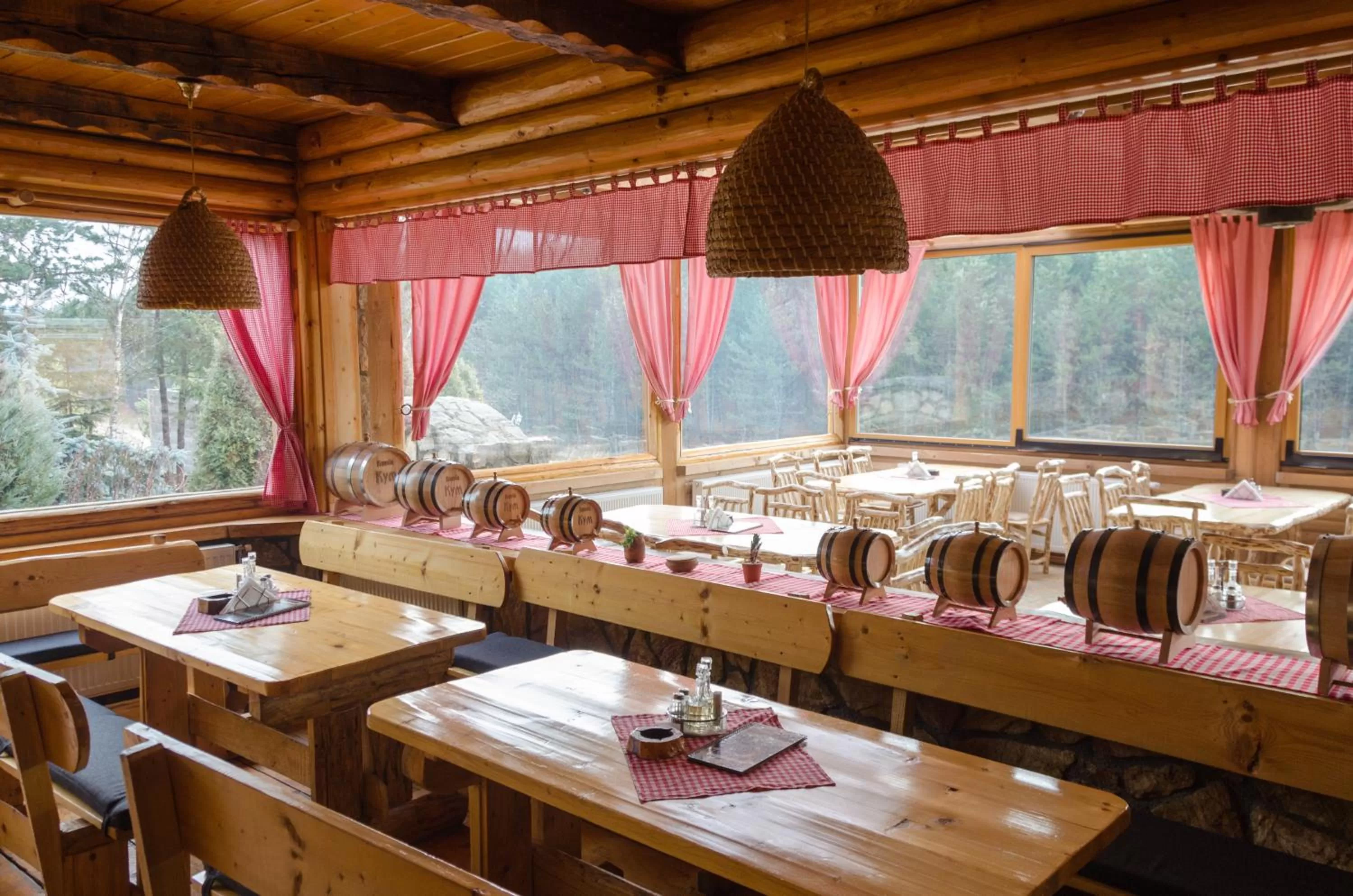 Restaurant/Places to Eat in Bed & Breakfast KUM