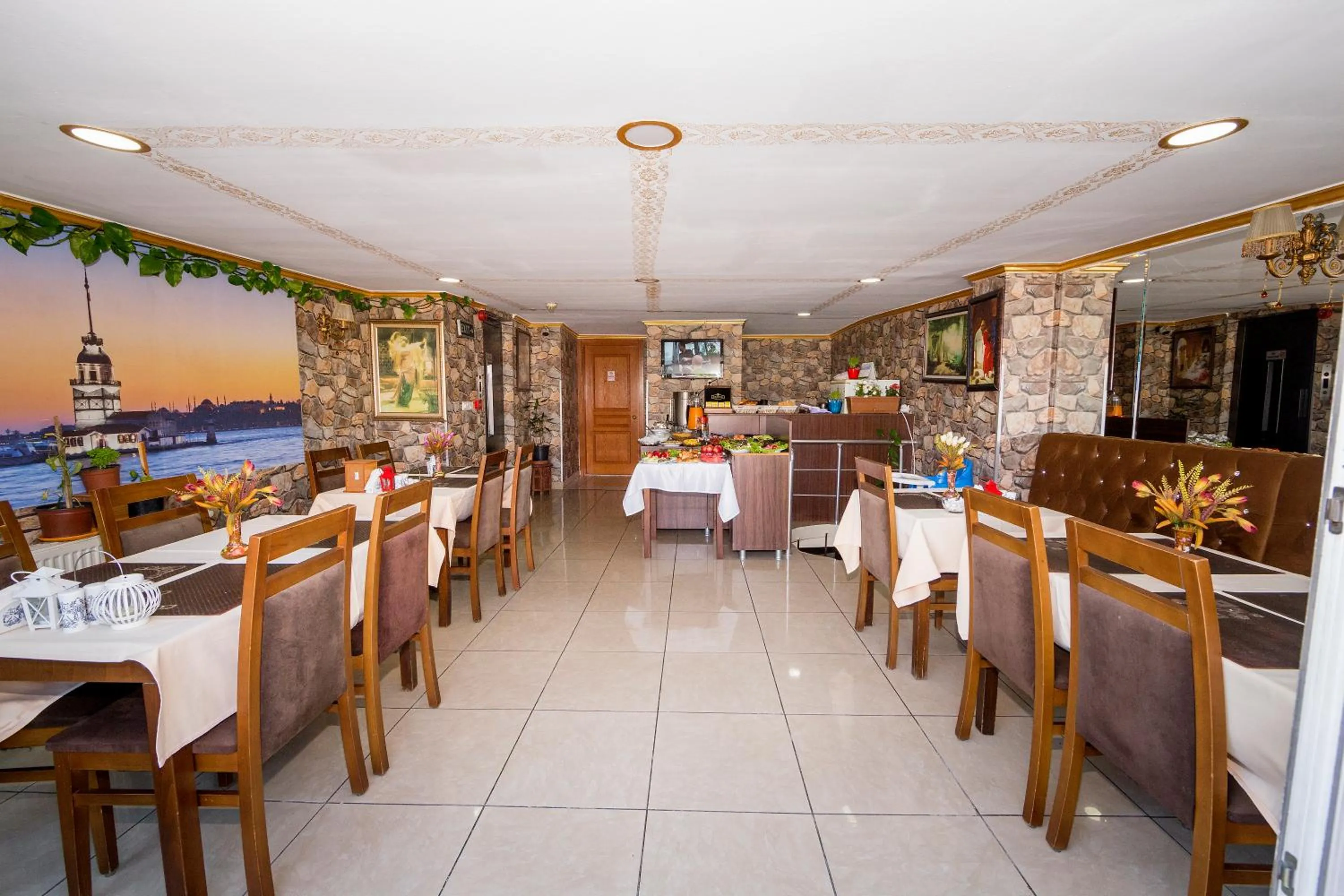 Restaurant/places to eat in Meddusa Hotel