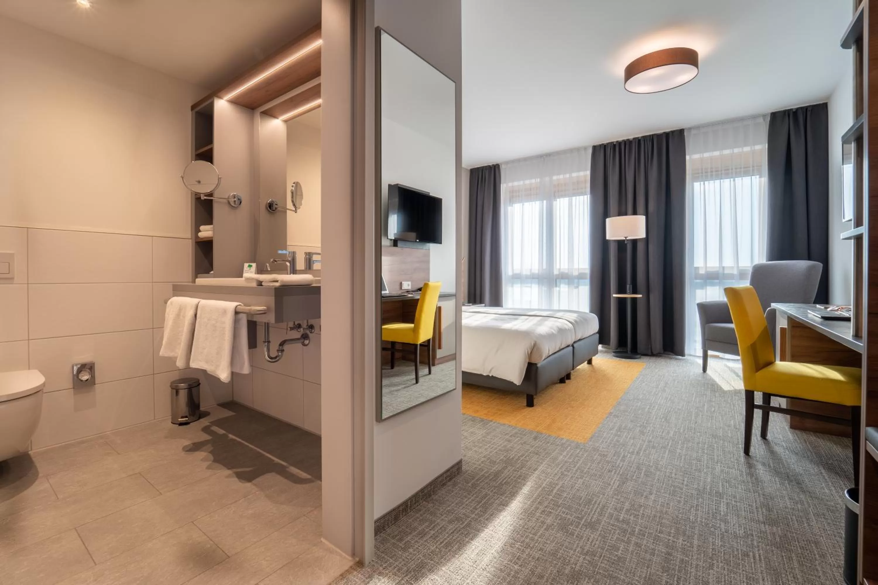 Photo of the whole room, Bed in Hotel INCLUDiO